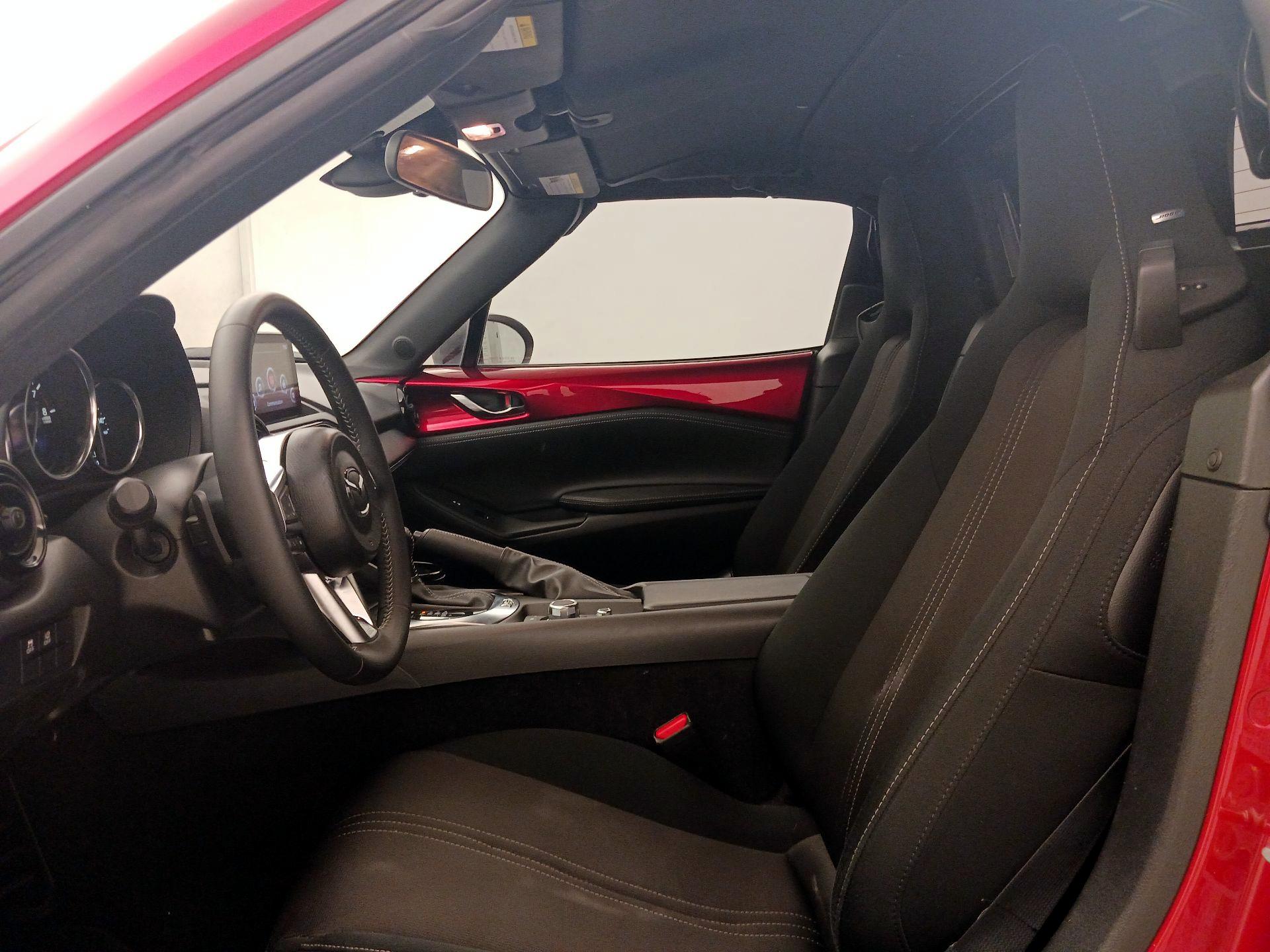 Thumbnail: 2021 Mazda MX-5 Miata - 11