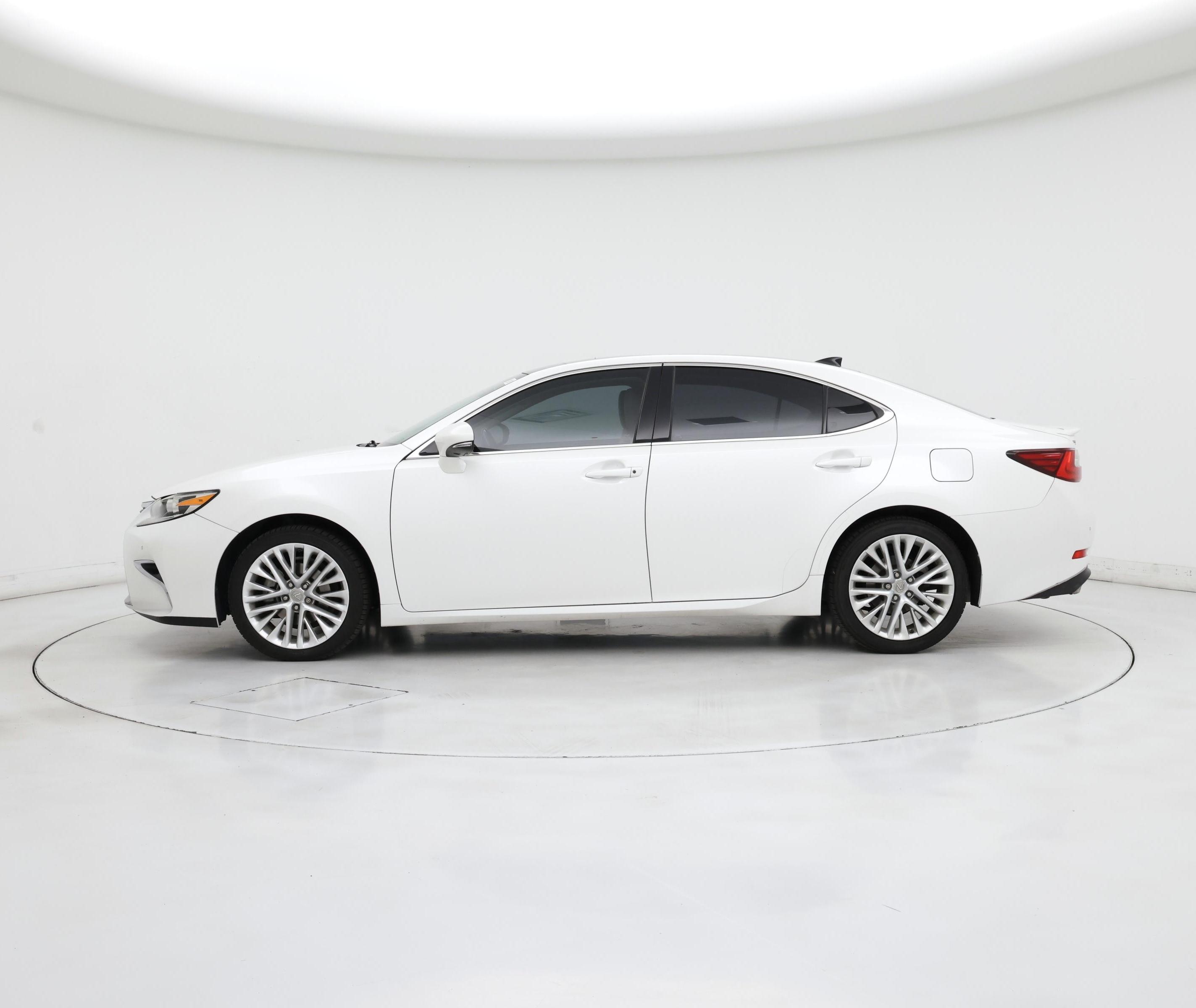 Thumbnail: 2016 Lexus ES - 3