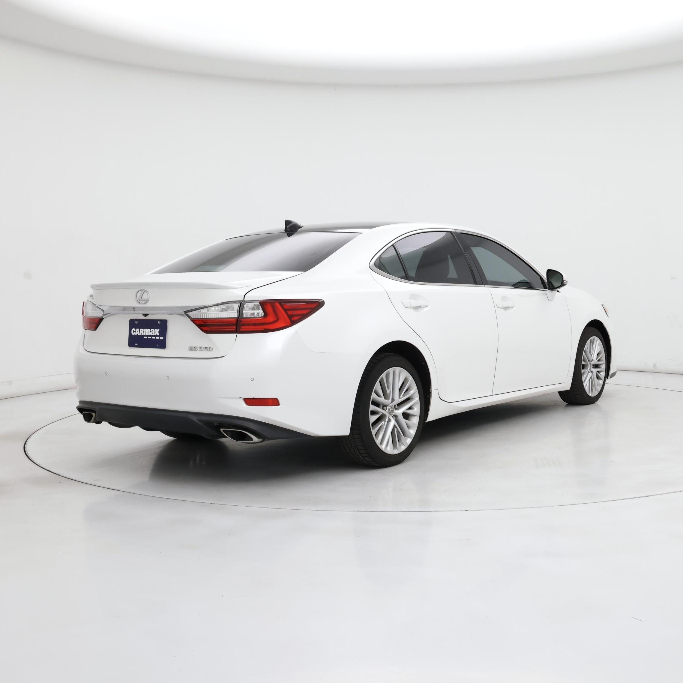 Thumbnail: 2016 Lexus ES - 8