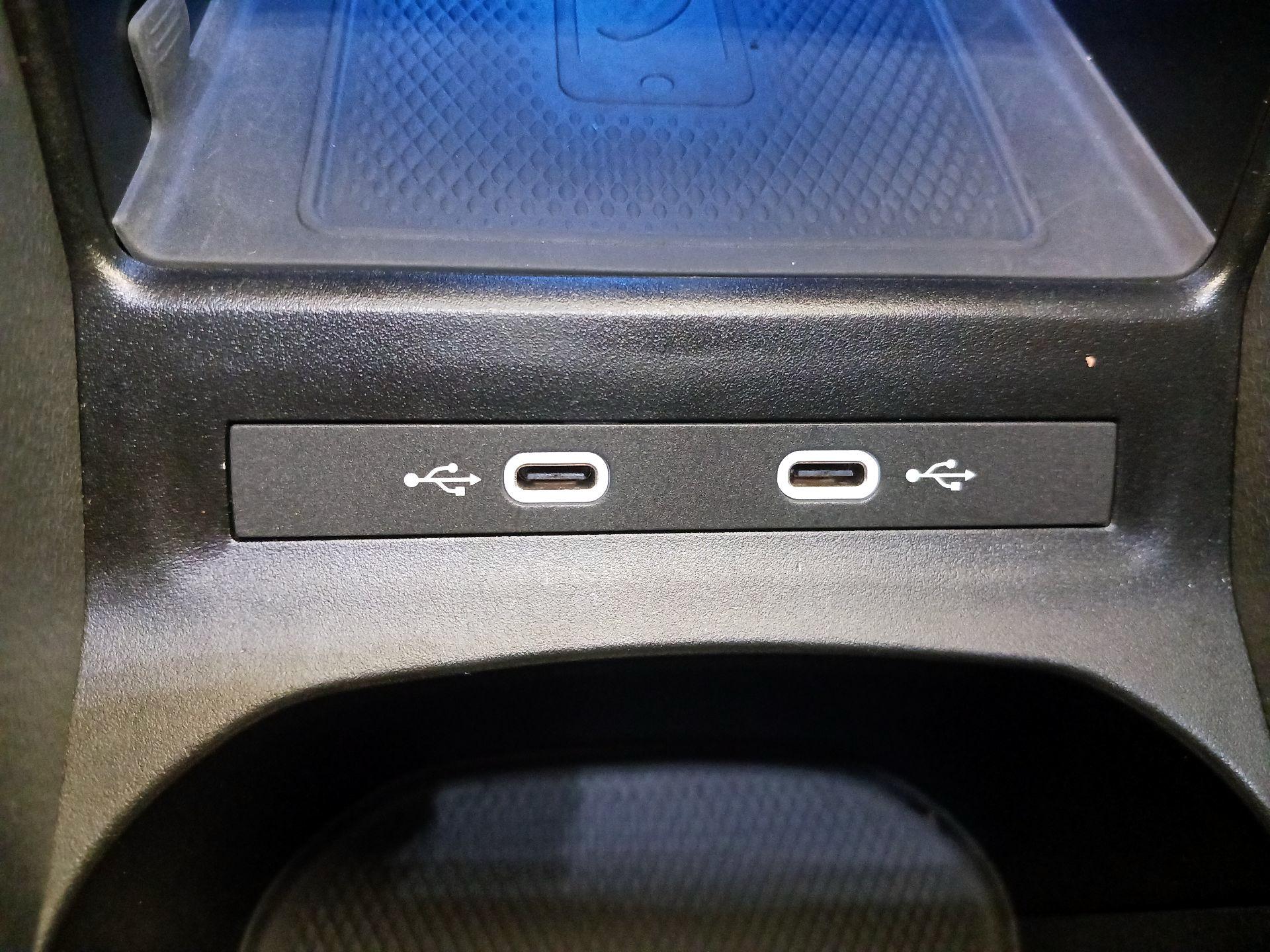 Thumbnail: 2022 Volkswagen ID.4 - 19