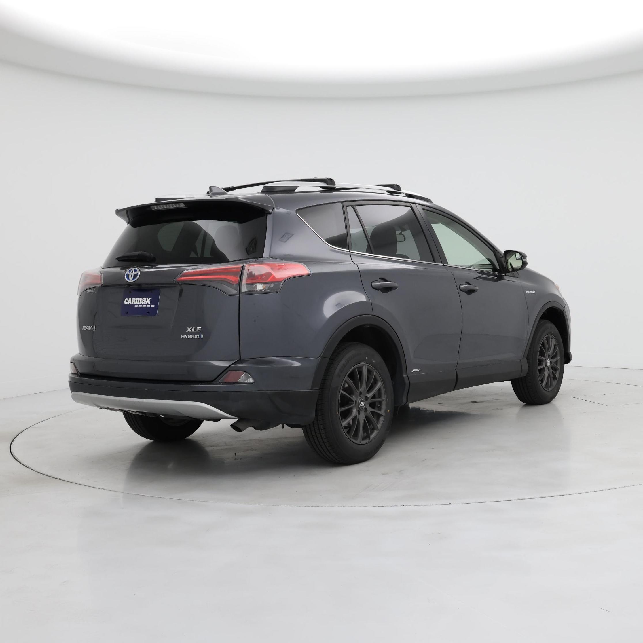 Thumbnail: 2016 Toyota RAV4 - 8