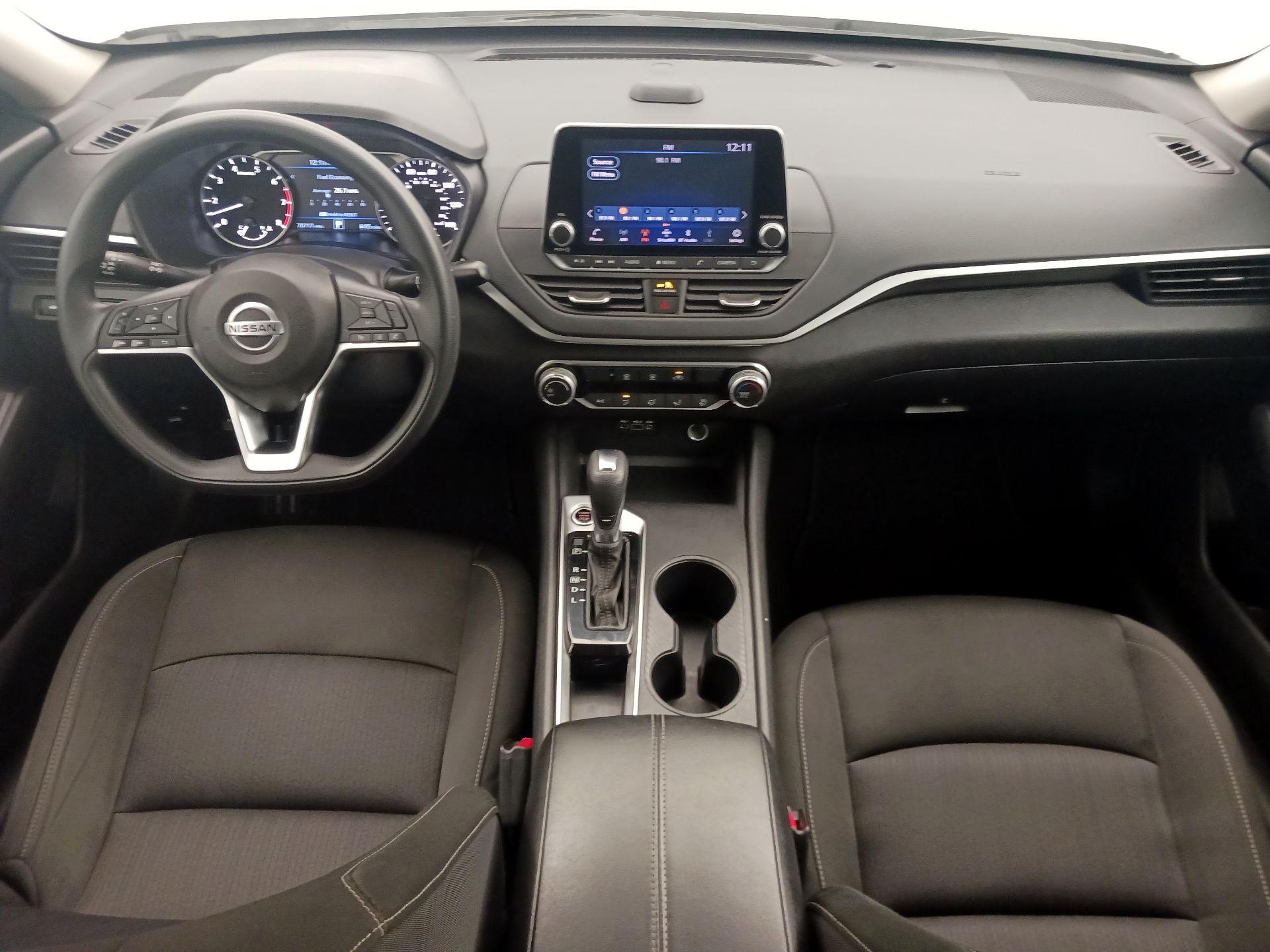 Thumbnail: 2020 Nissan Altima - 9