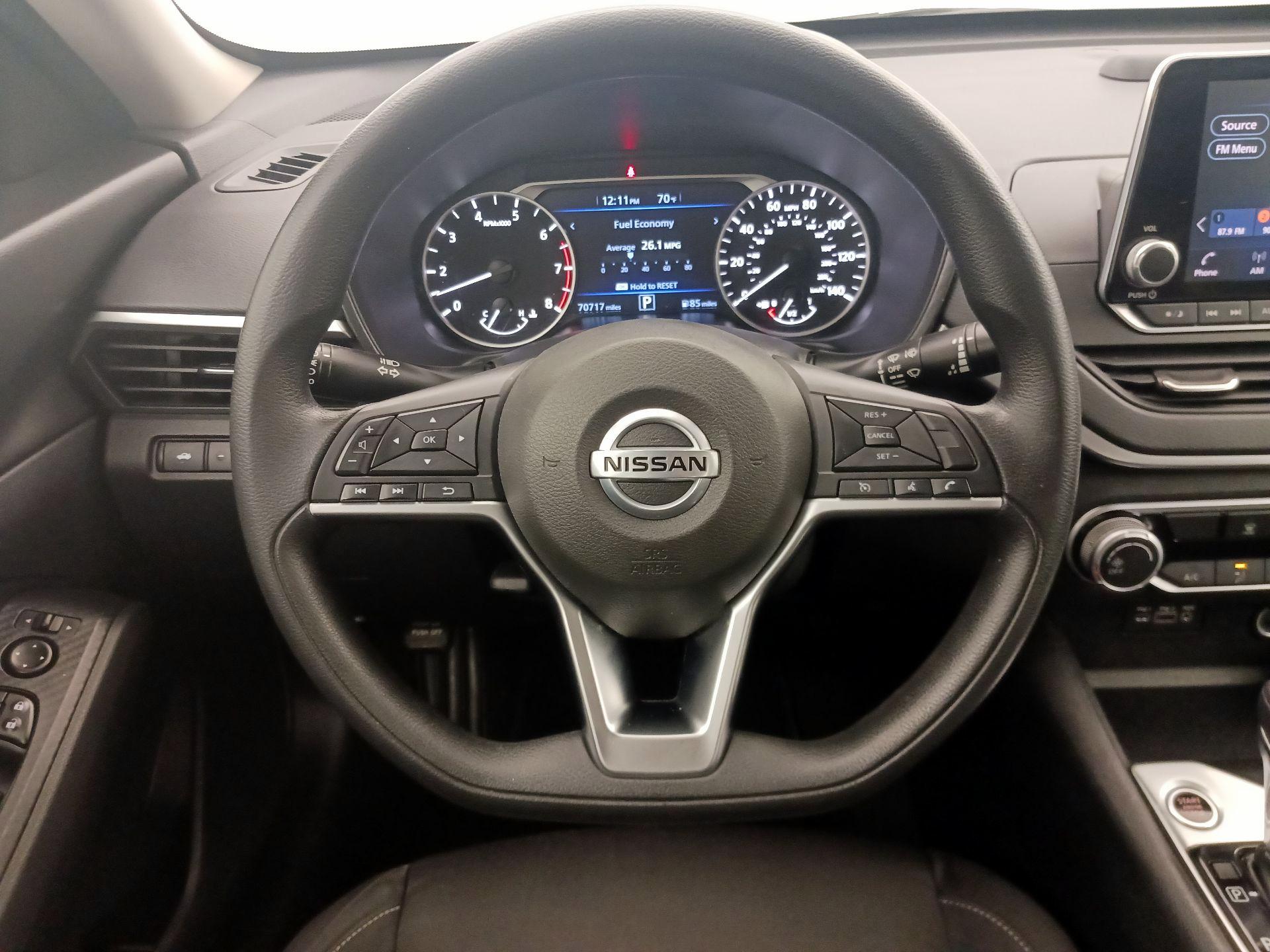 Thumbnail: 2020 Nissan Altima - 10