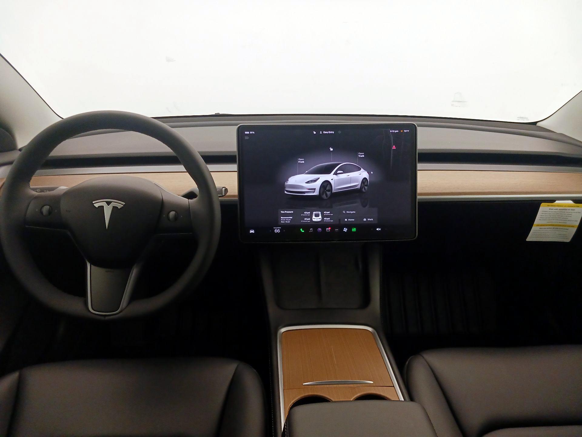 Thumbnail: 2023 Tesla Model 3 - 9