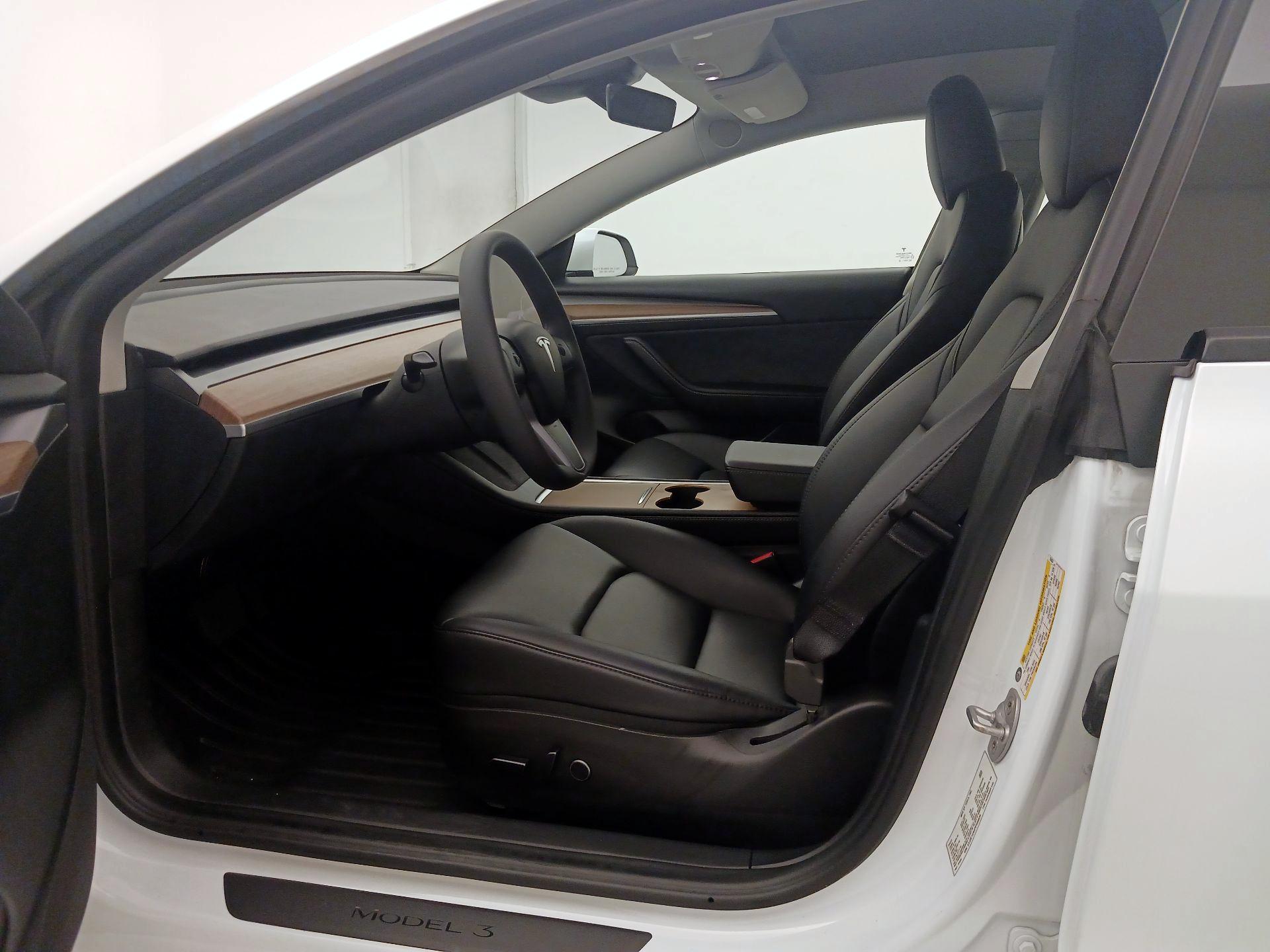 Thumbnail: 2023 Tesla Model 3 - 11