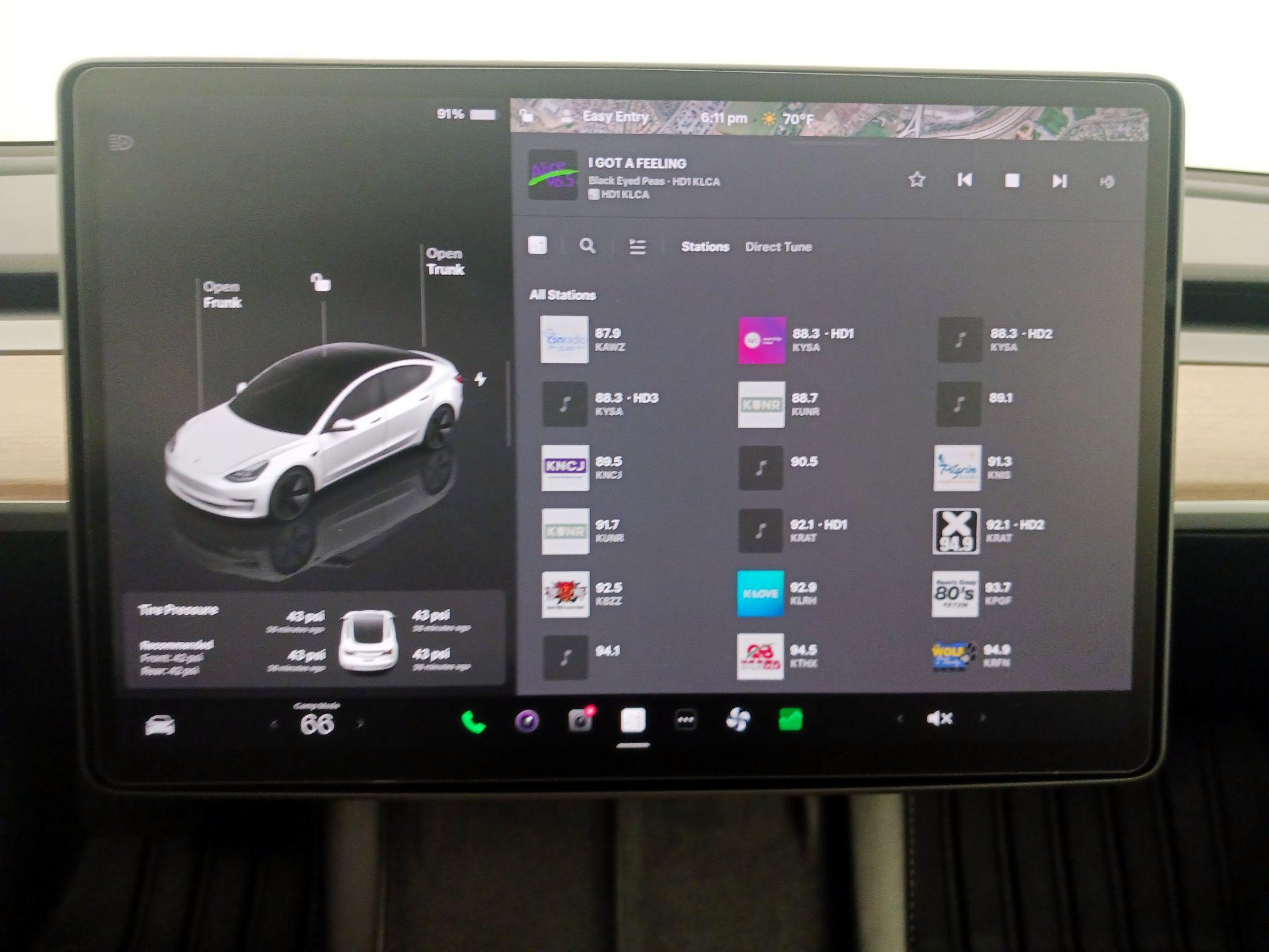Thumbnail: 2023 Tesla Model 3 - 15
