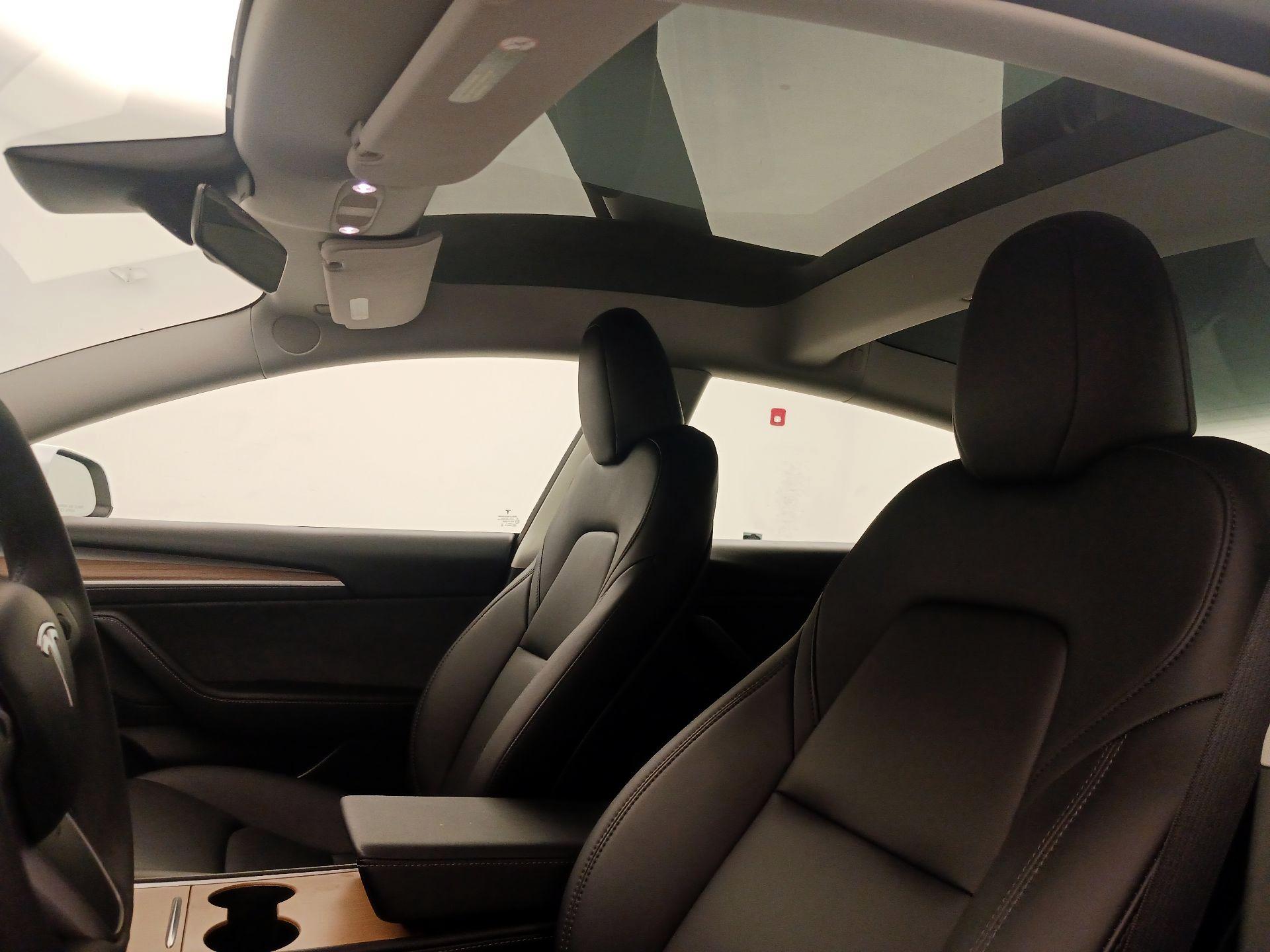 Thumbnail: 2023 Tesla Model 3 - 19
