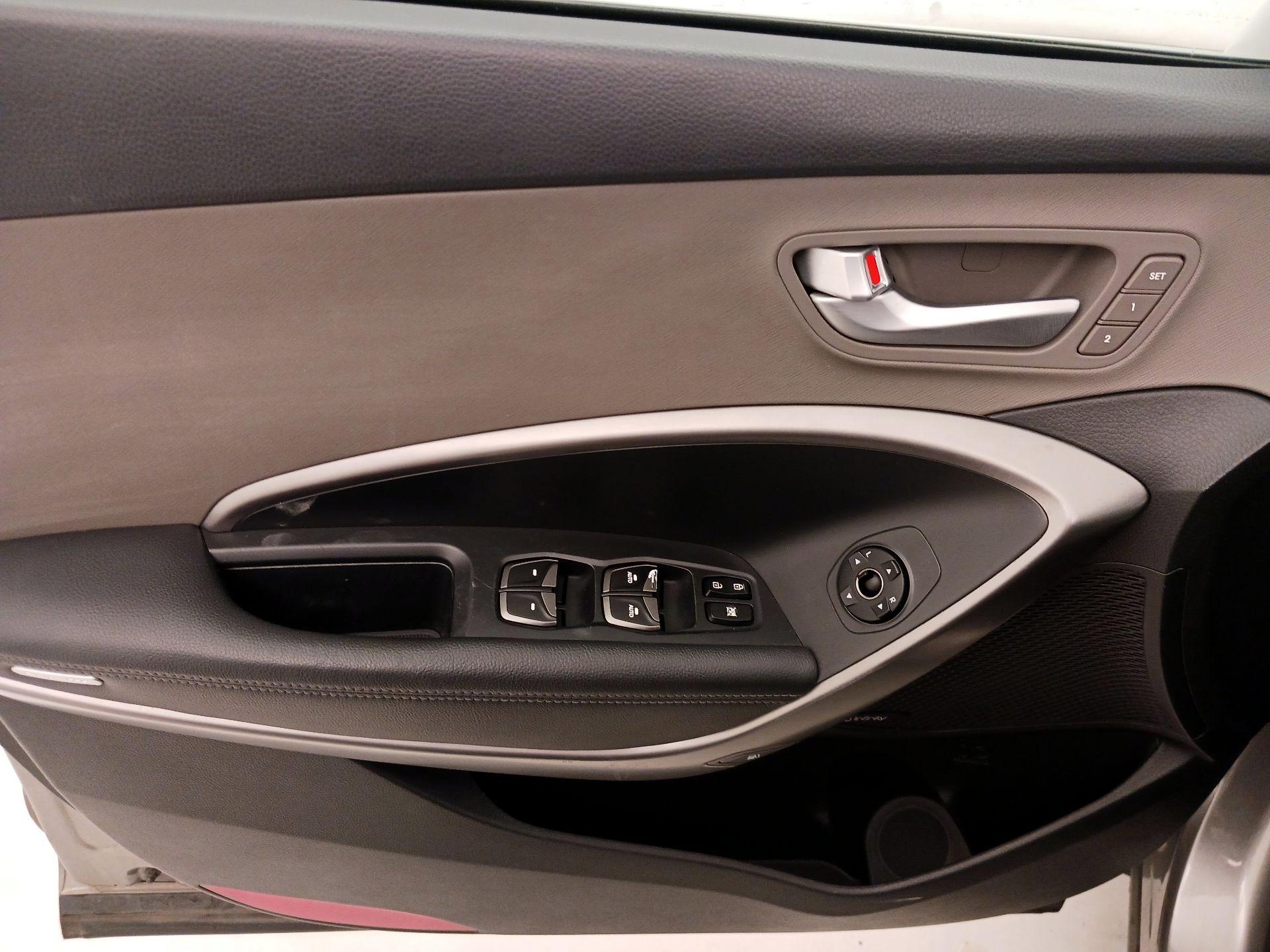 Thumbnail: 2017 Hyundai Santa Fe - 12