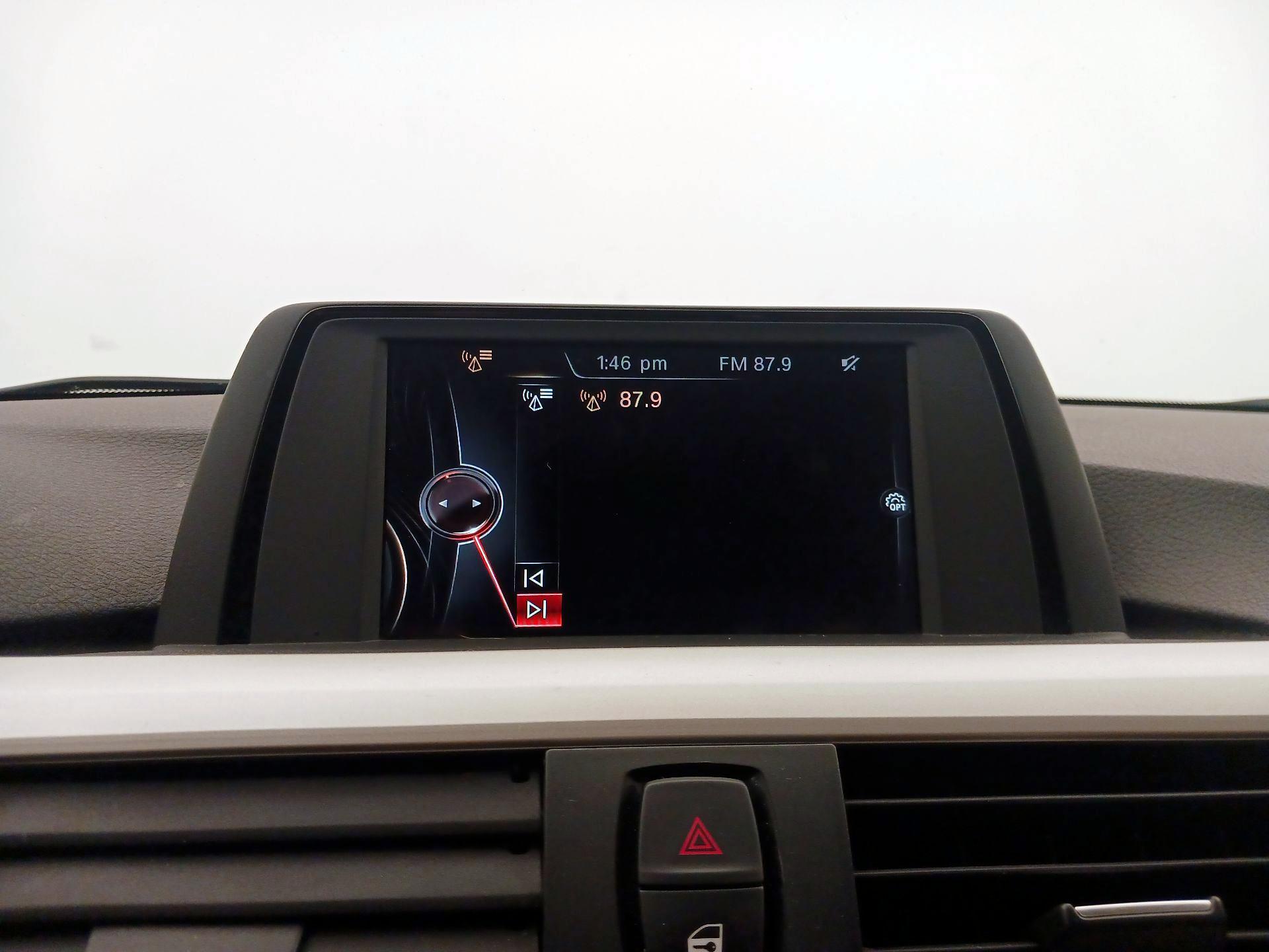 Thumbnail: 2015 BMW 3 Series - 14