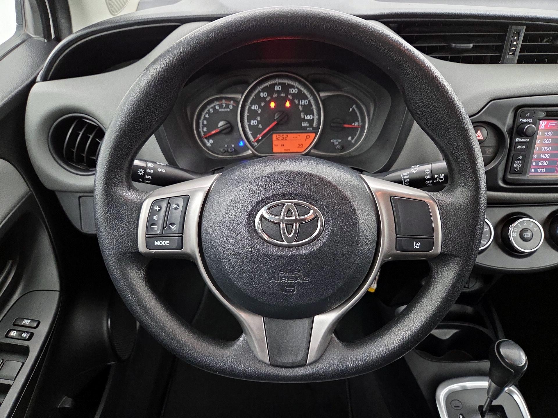 Thumbnail: 2017 Toyota Yaris - 10