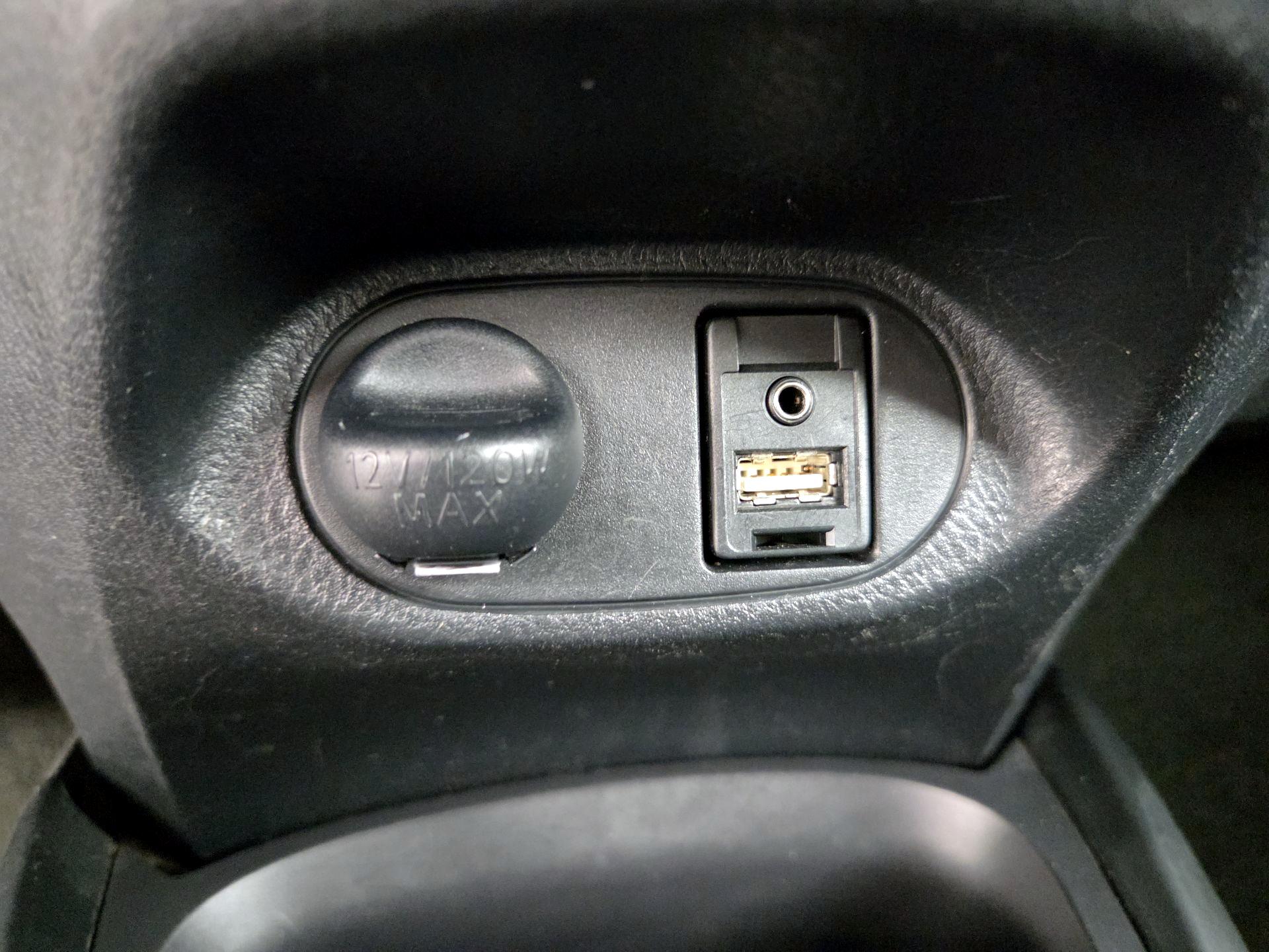 Thumbnail: 2017 Toyota Yaris - 17