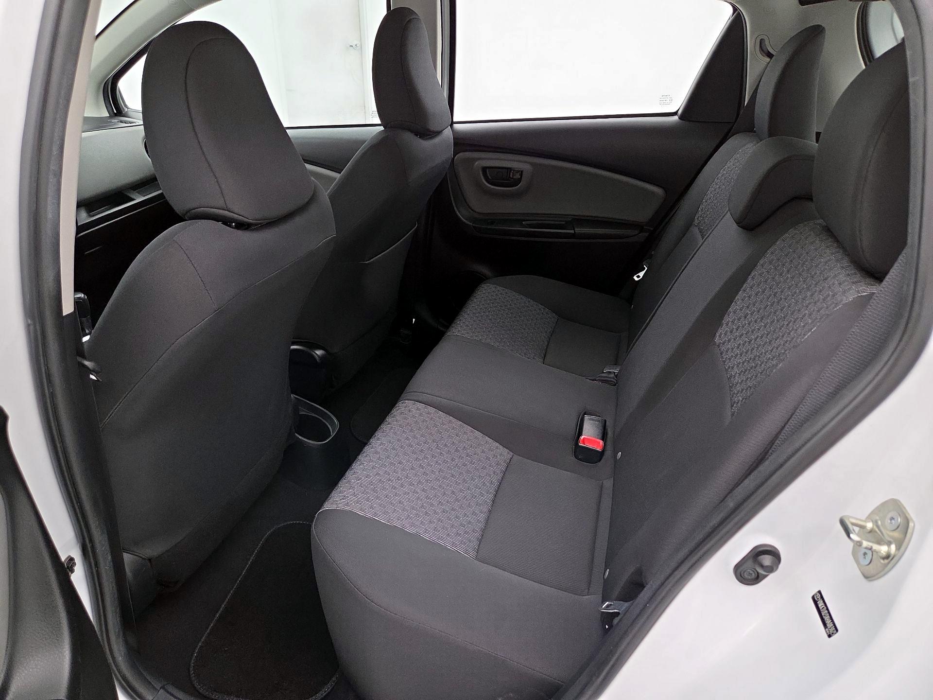 Thumbnail: 2017 Toyota Yaris - 18