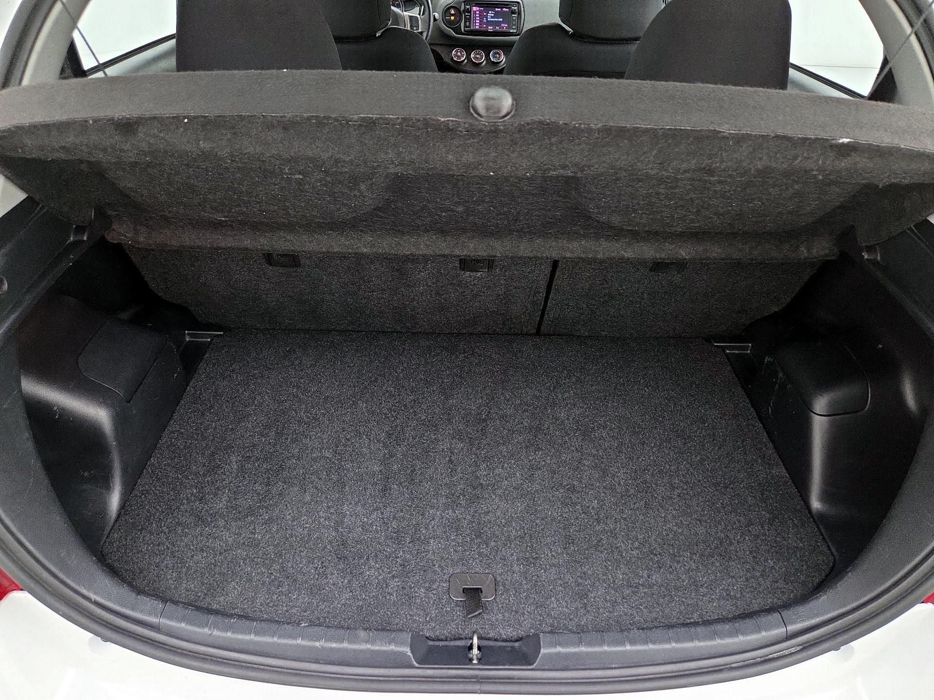 Thumbnail: 2017 Toyota Yaris - 19