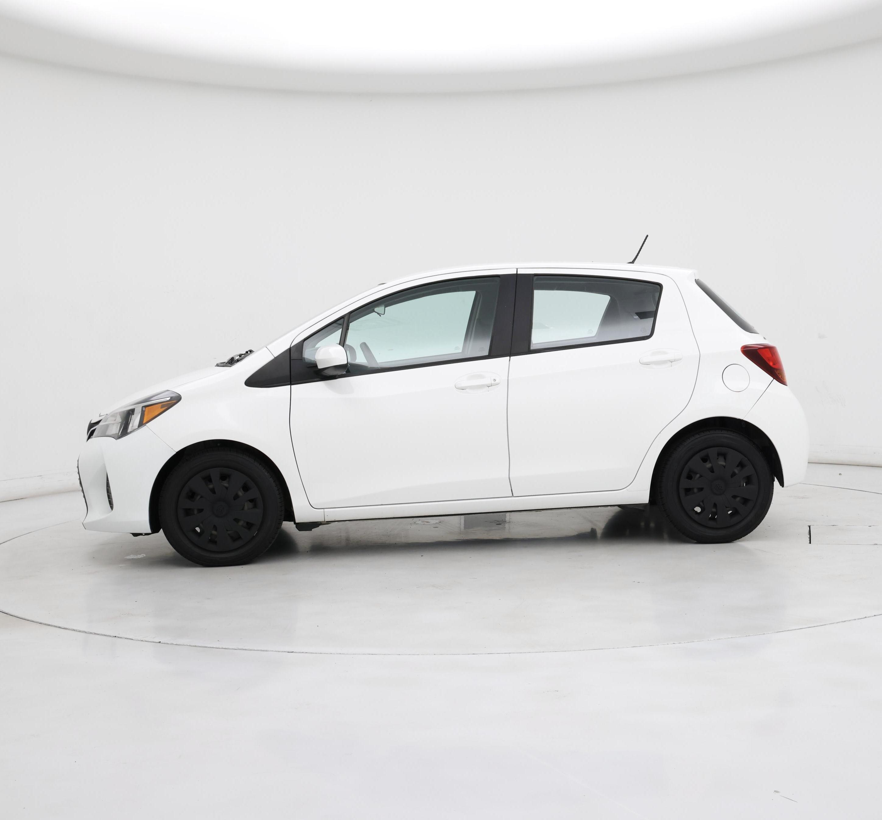 Thumbnail: 2017 Toyota Yaris - 3