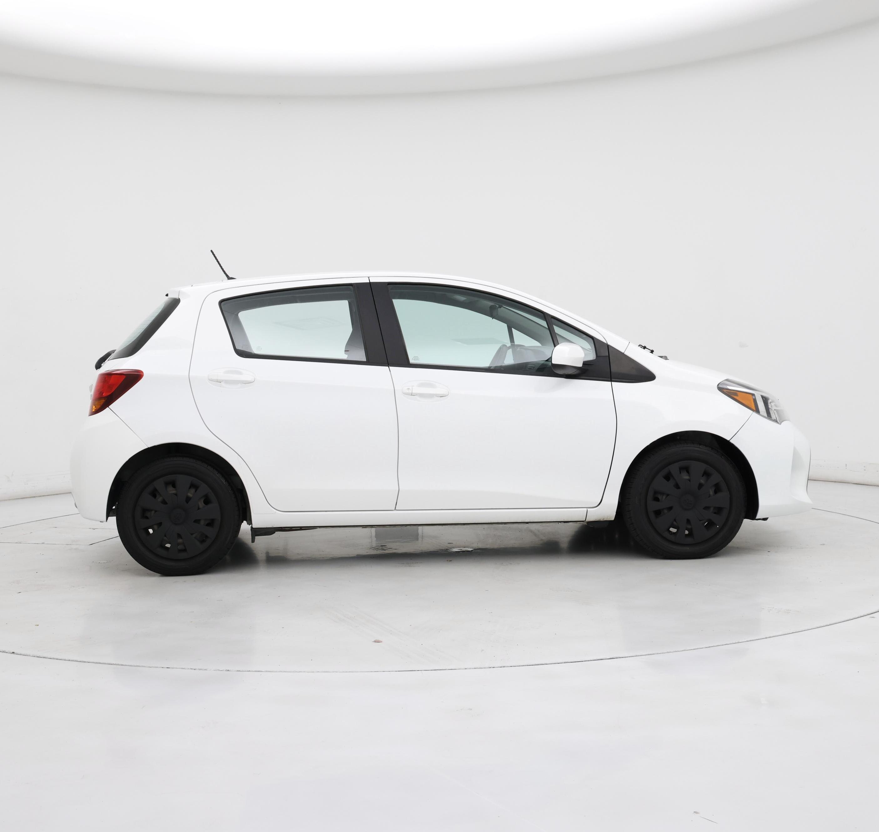 Thumbnail: 2017 Toyota Yaris - 7