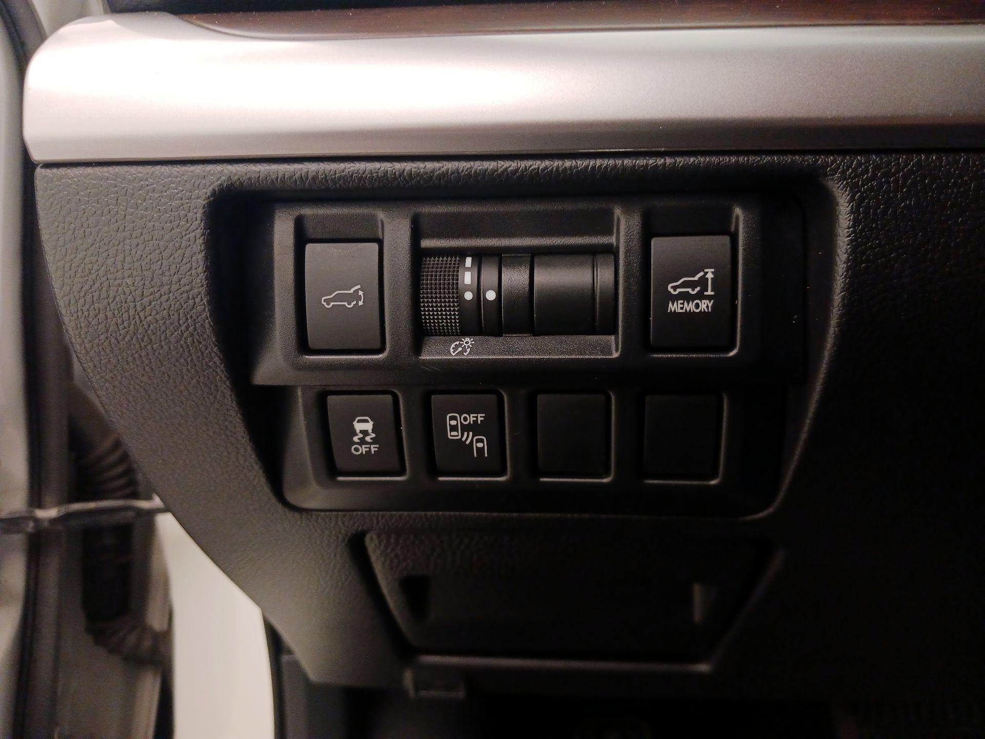 Thumbnail: 2017 Subaru Outback - 13