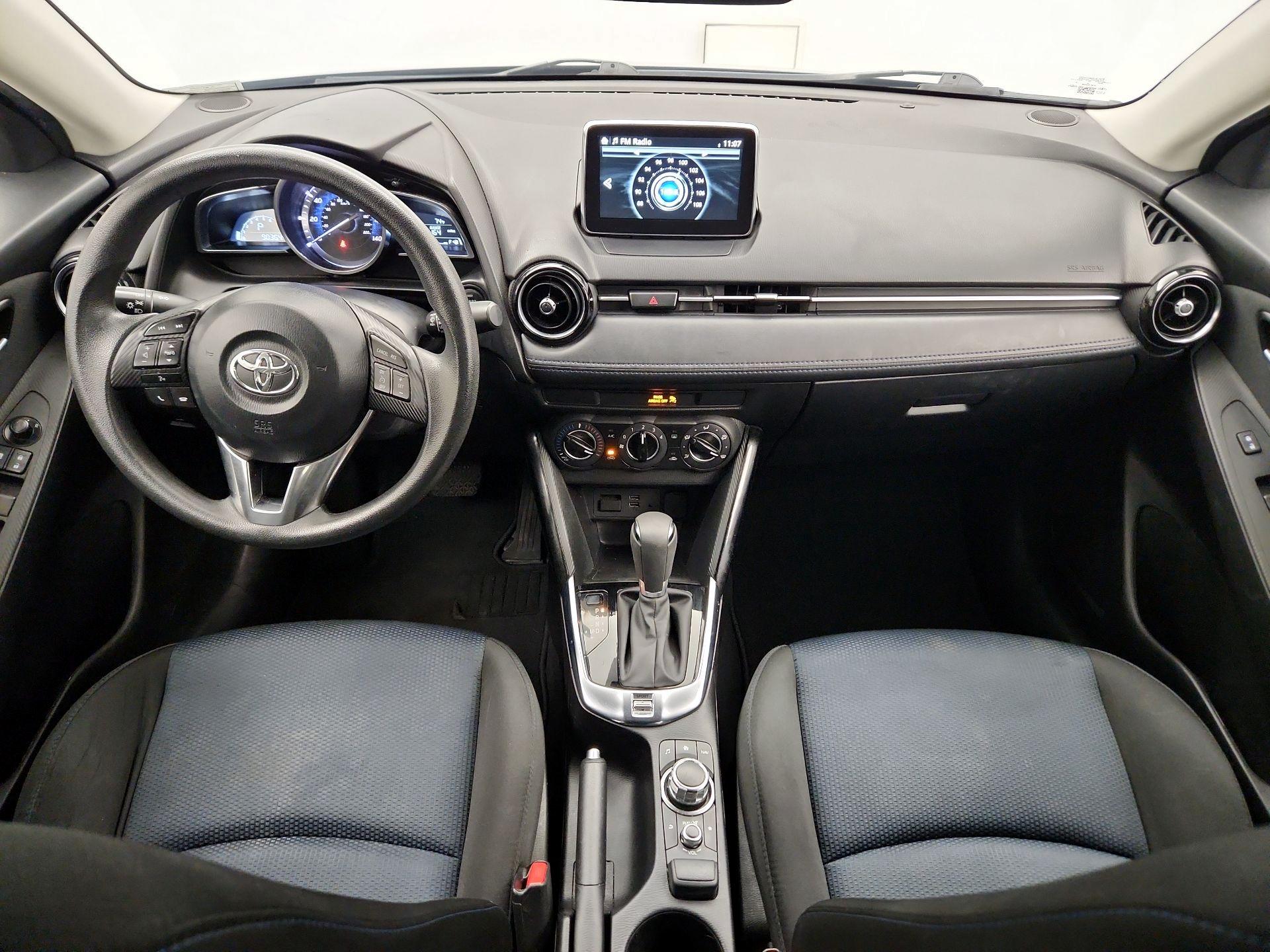 Thumbnail: 2017 Toyota Yaris iA - 9