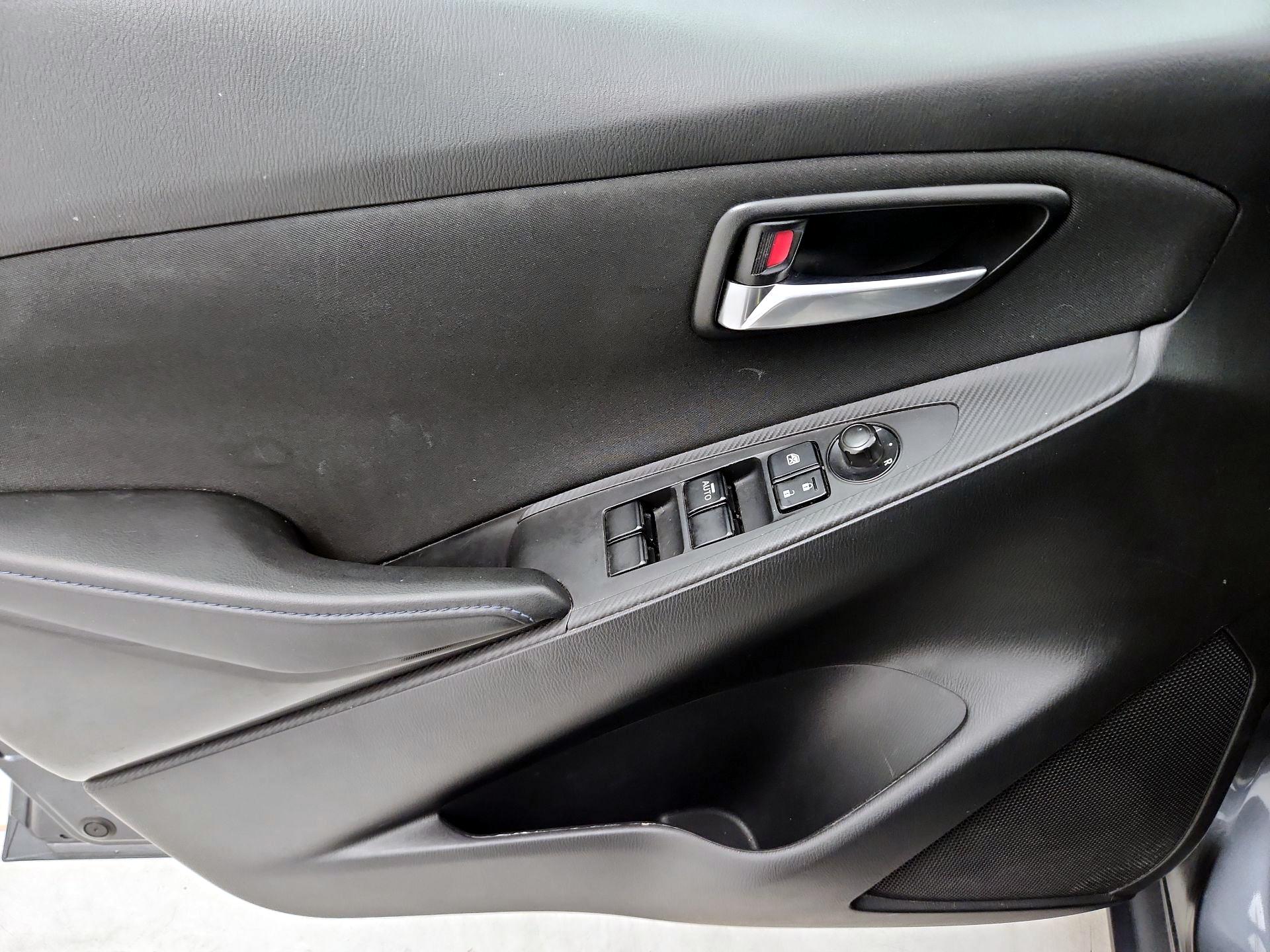 Thumbnail: 2017 Toyota Yaris iA - 12