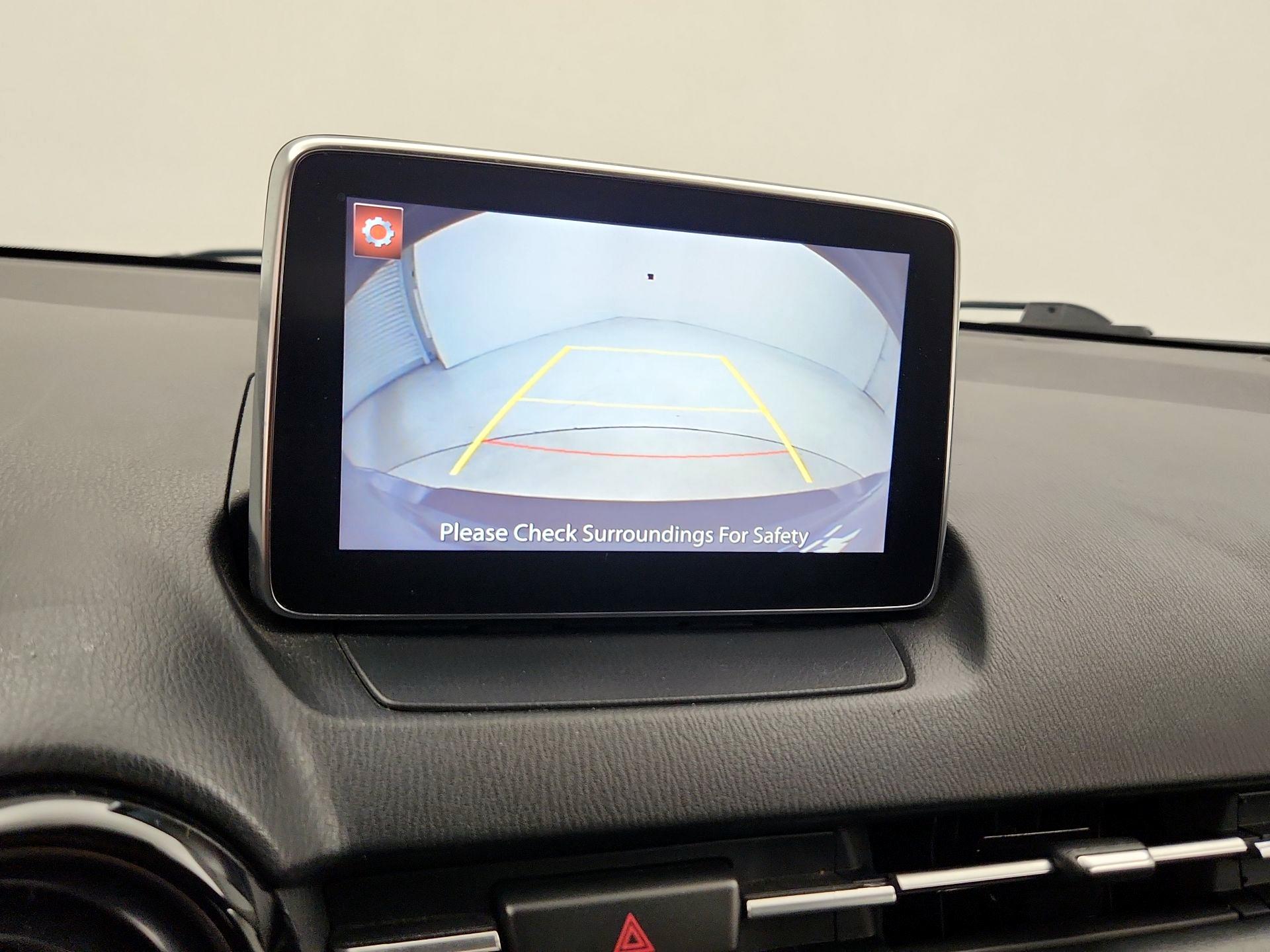 Thumbnail: 2017 Toyota Yaris iA - 14