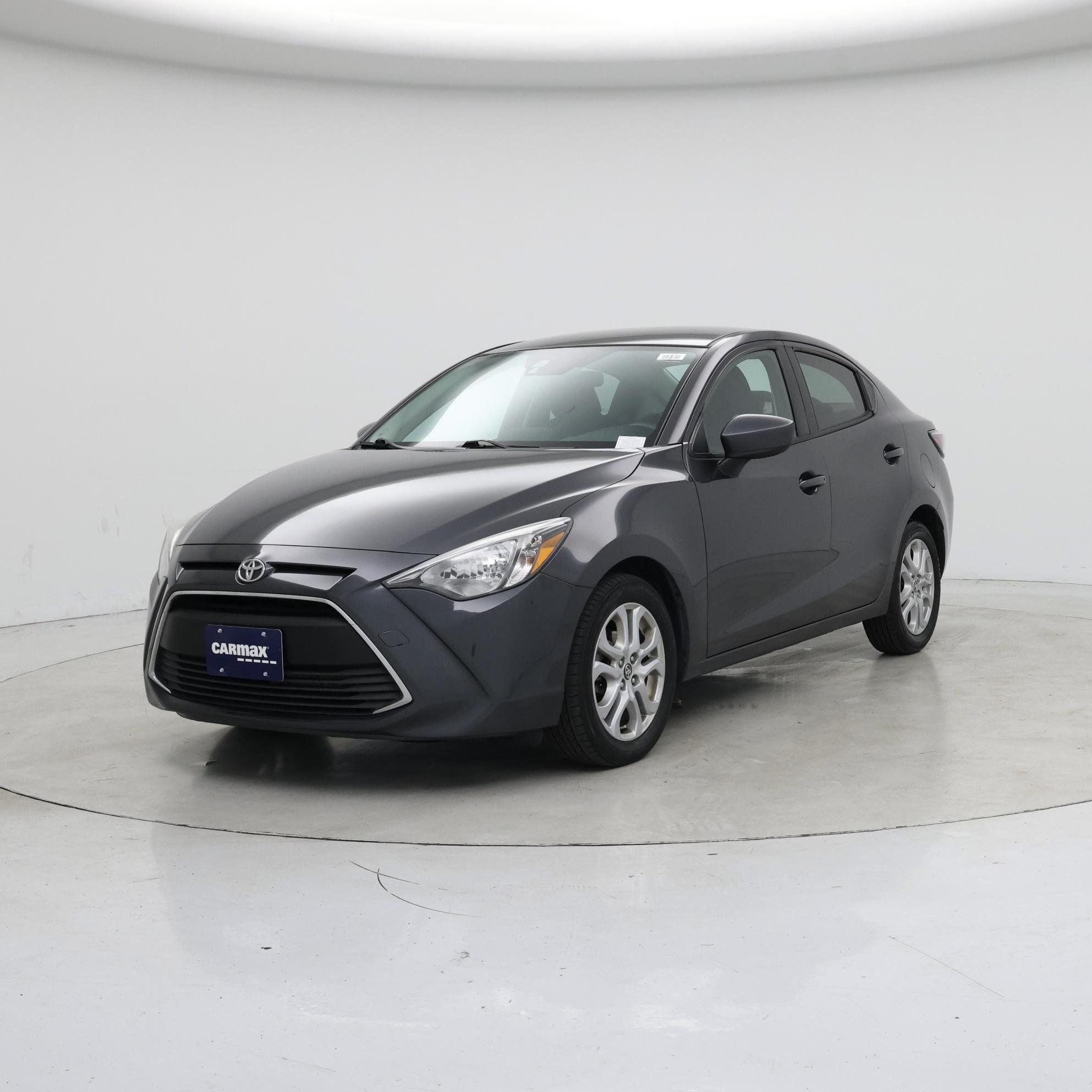 Thumbnail: 2017 Toyota Yaris iA - 4