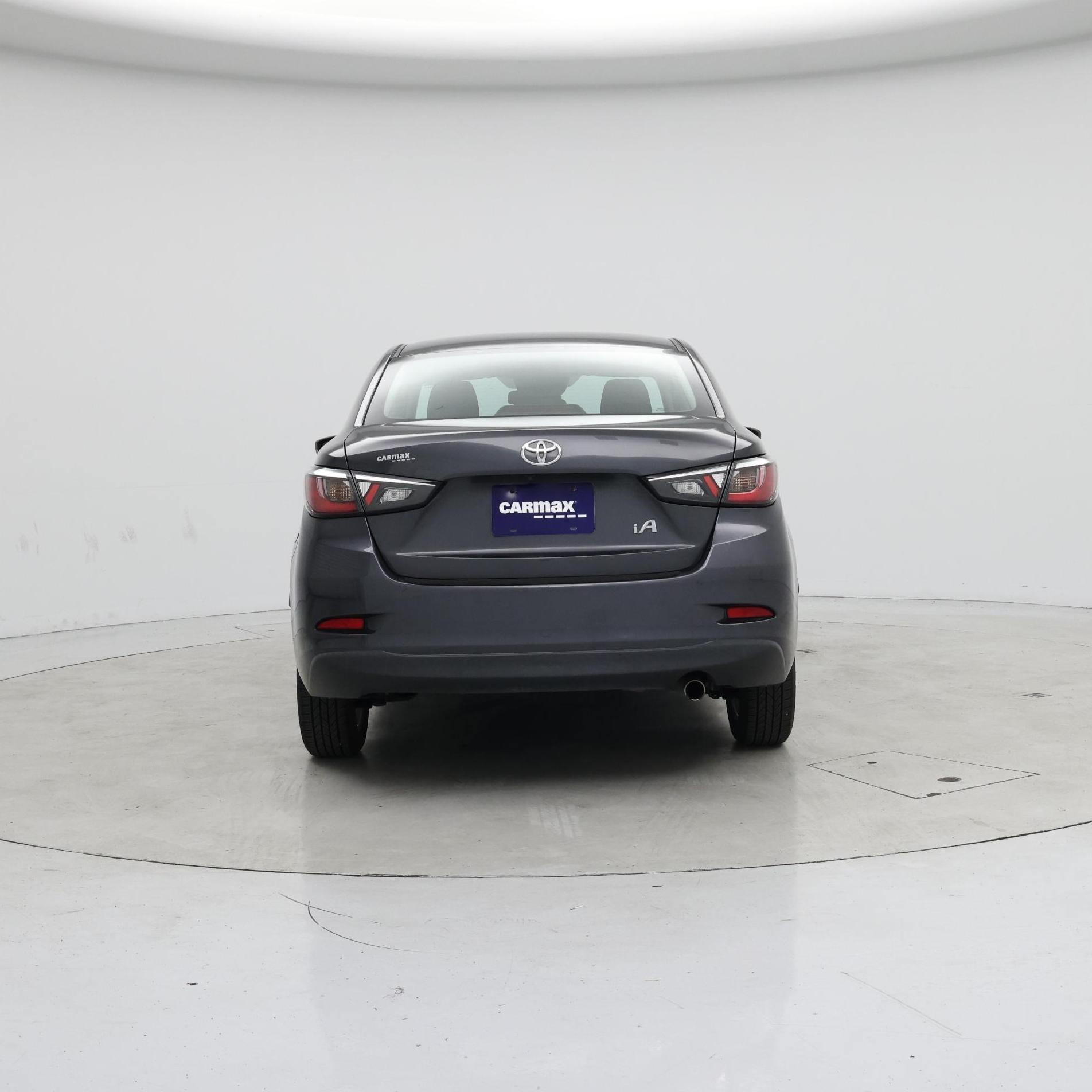 Thumbnail: 2017 Toyota Yaris iA - 6