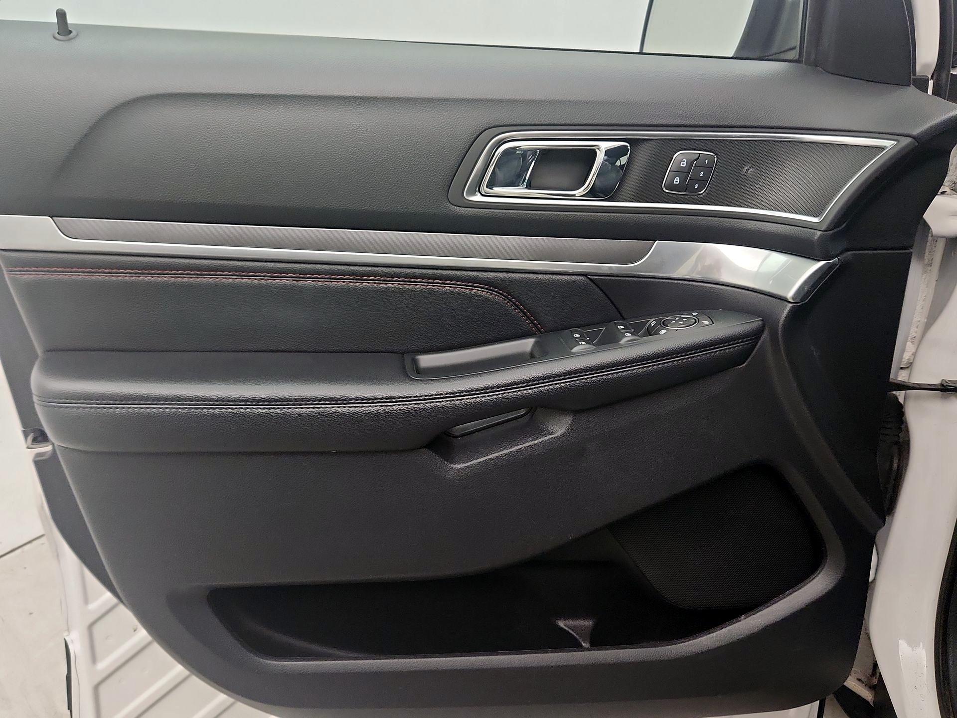 Thumbnail: 2018 Ford Explorer - 12