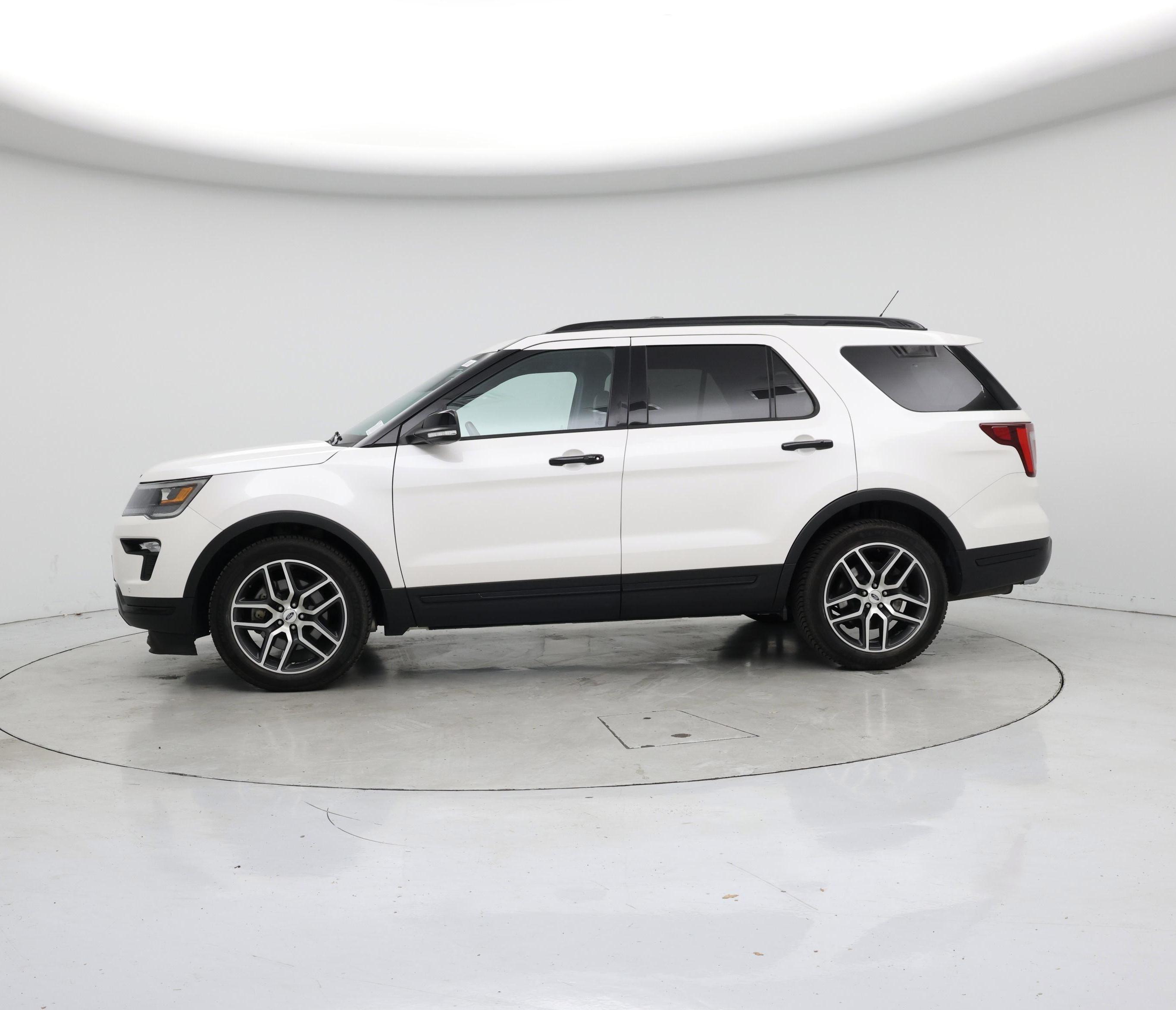 Thumbnail: 2018 Ford Explorer - 3