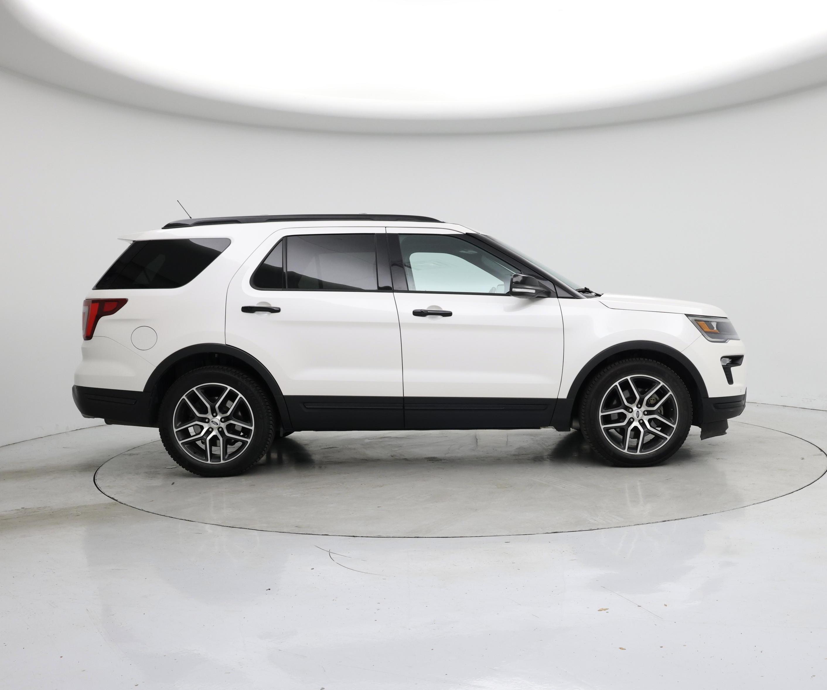 Thumbnail: 2018 Ford Explorer - 7