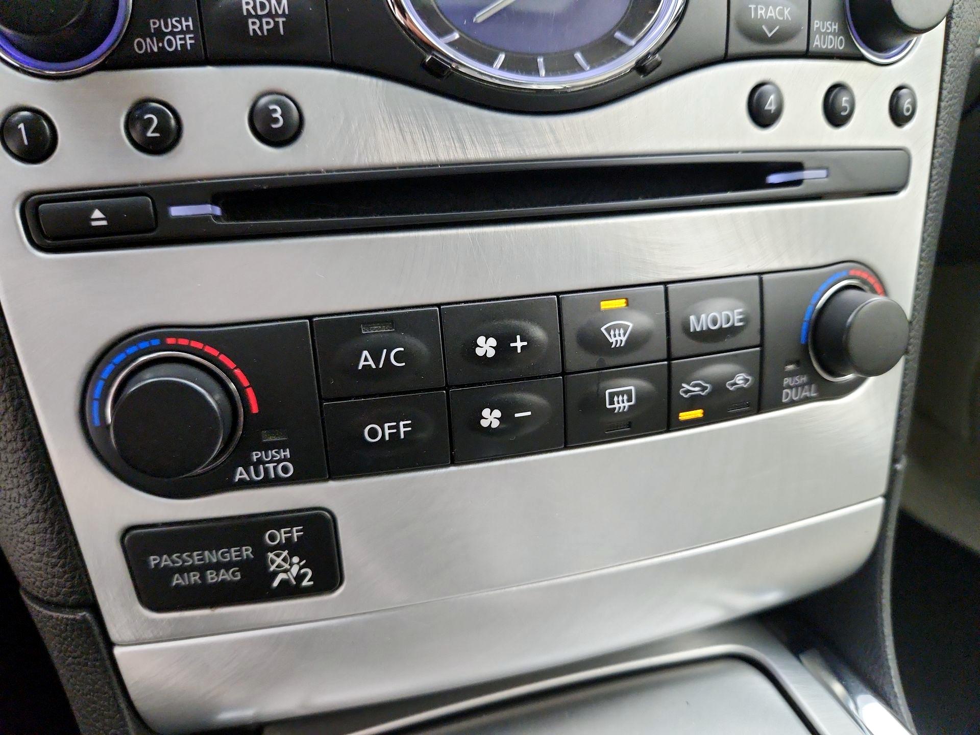 Thumbnail: 2014 INFINITI Q60 - 17