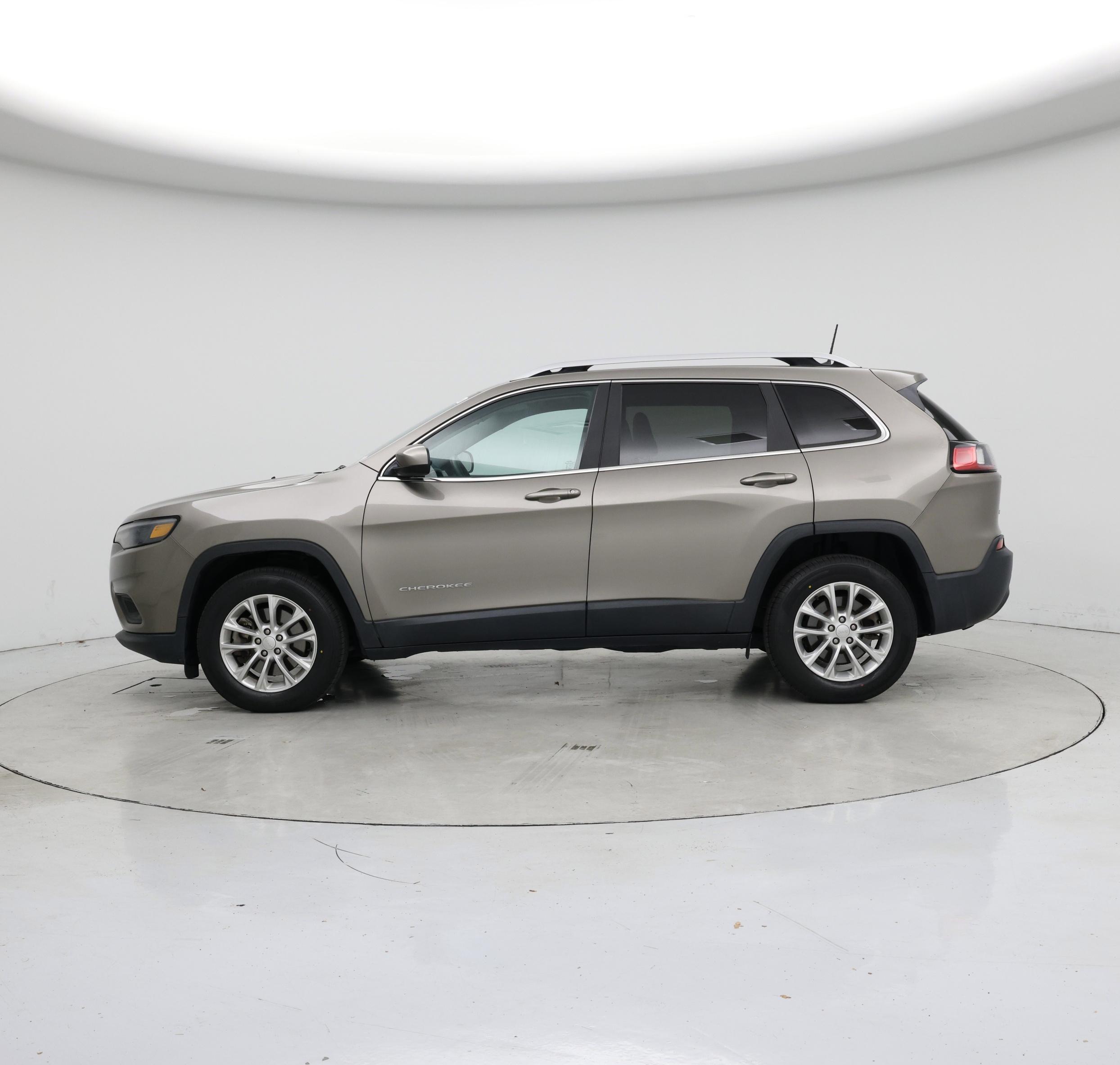 Thumbnail: 2019 Jeep Cherokee - 3