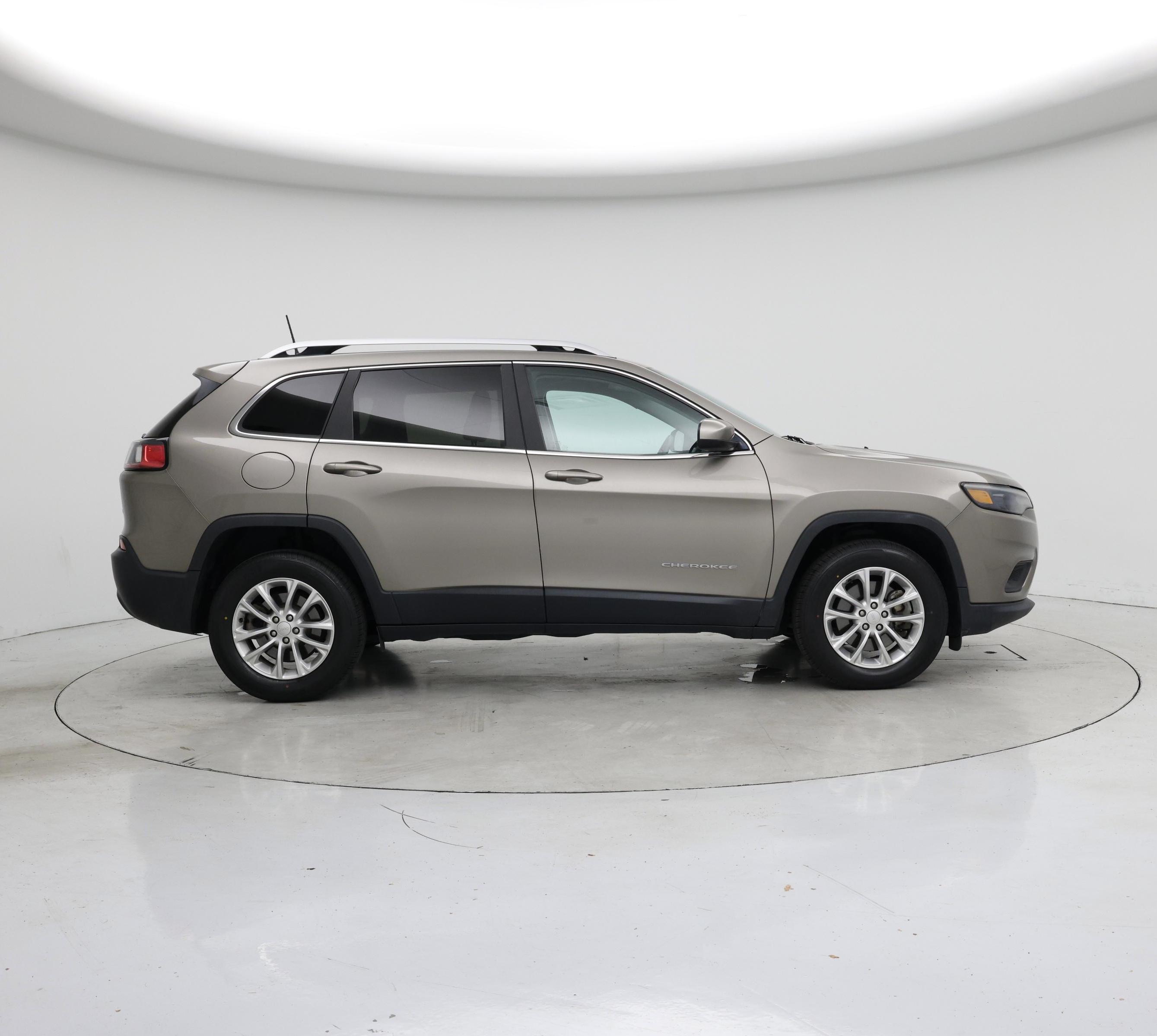 Thumbnail: 2019 Jeep Cherokee - 7