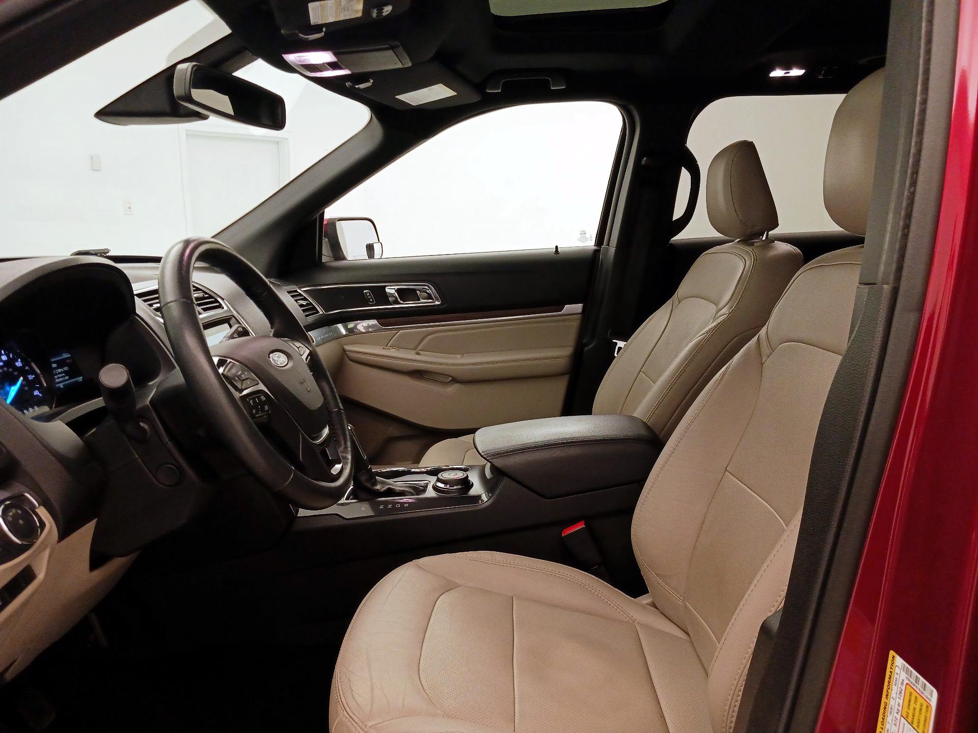 Thumbnail: 2019 Ford Explorer - 11