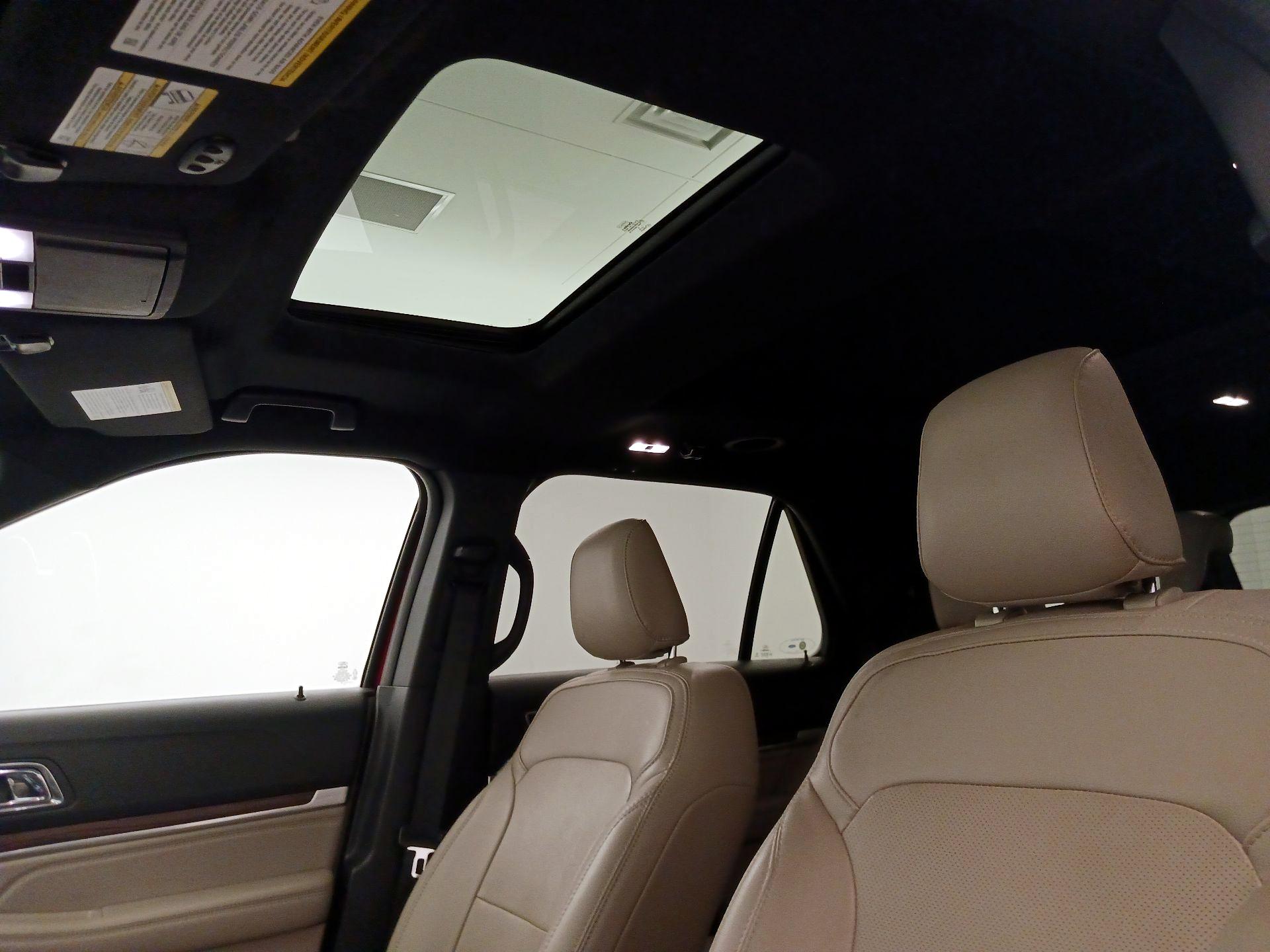 Thumbnail: 2019 Ford Explorer - 20