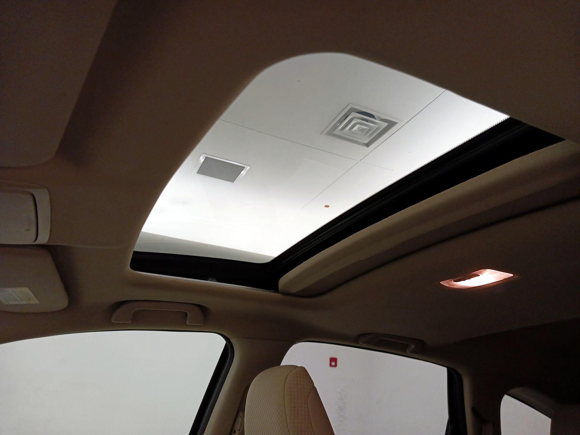 Thumbnail: 2016 Honda CR-V - 18