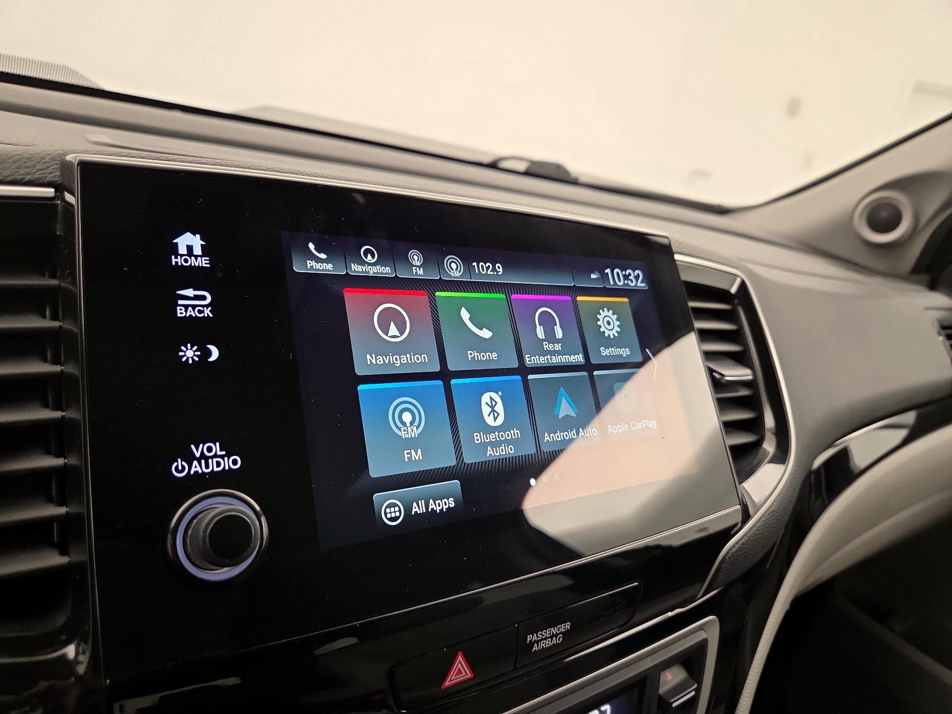 Thumbnail: 2019 Honda Pilot - 16