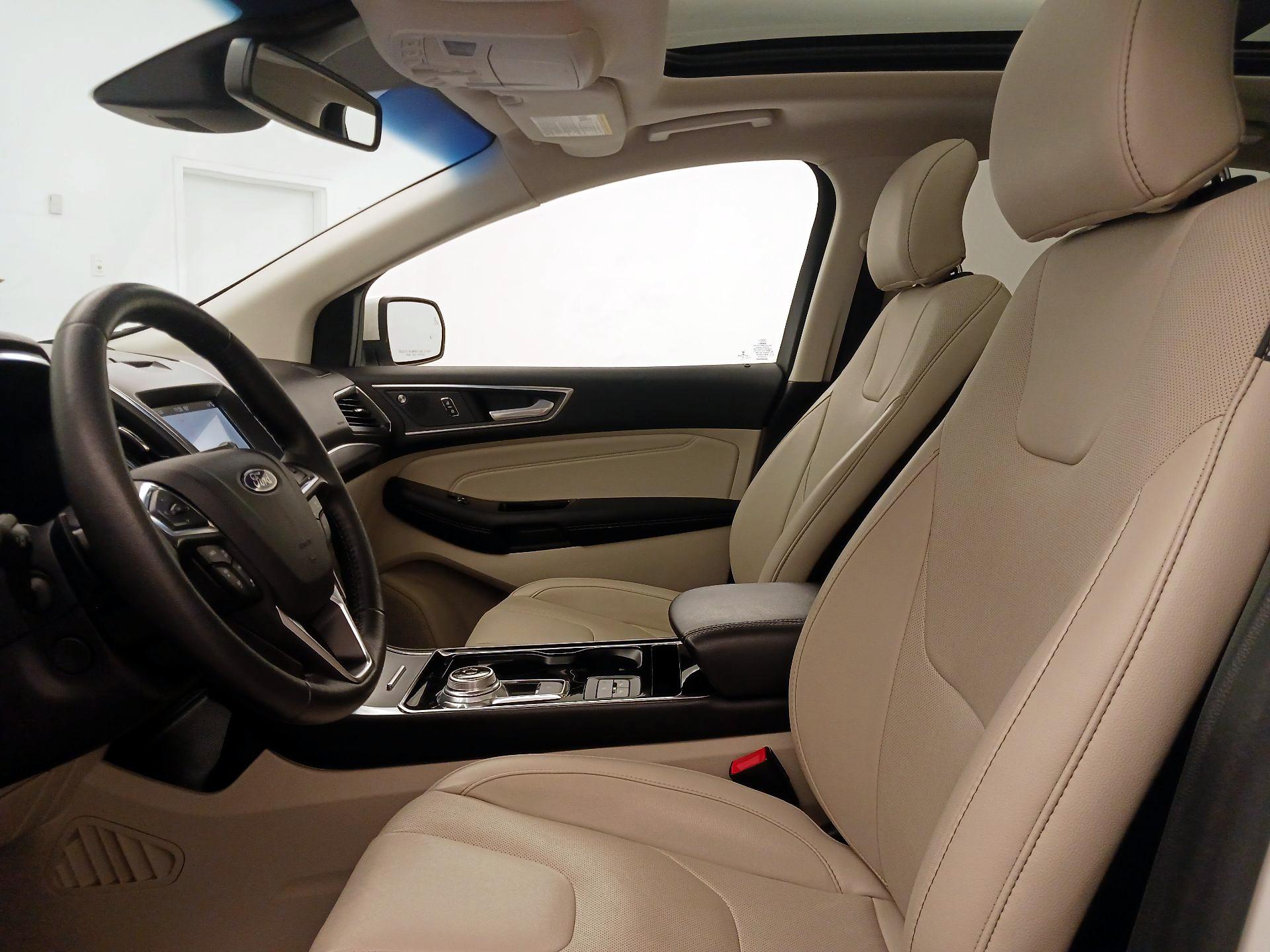 Thumbnail: 2019 Ford Edge - 11