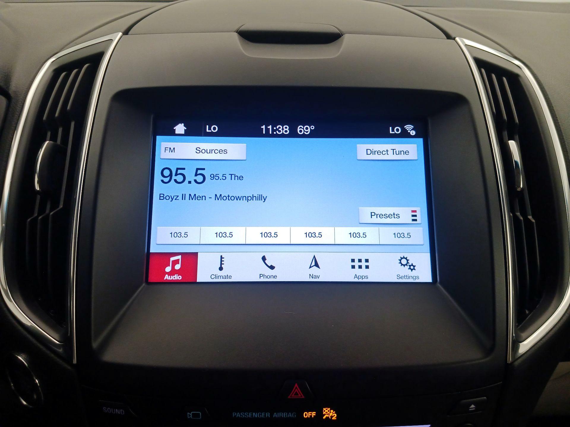 Thumbnail: 2019 Ford Edge - 16