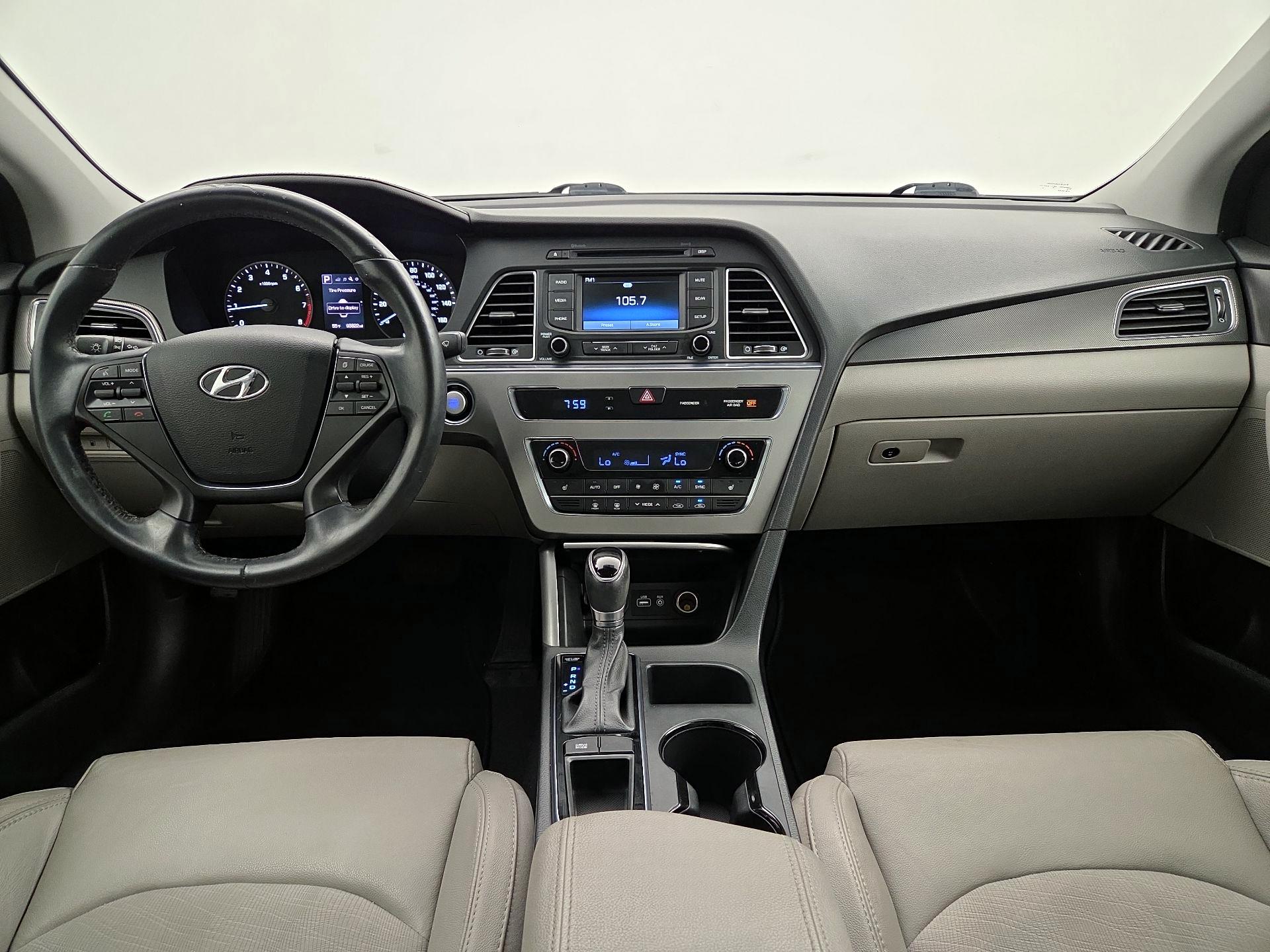 Thumbnail: 2015 Hyundai Sonata - 9
