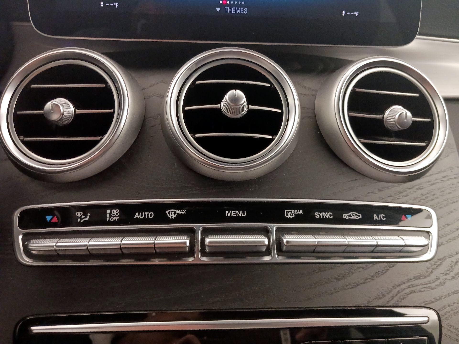 Thumbnail: 2021 Mercedes-Benz GLC - 16