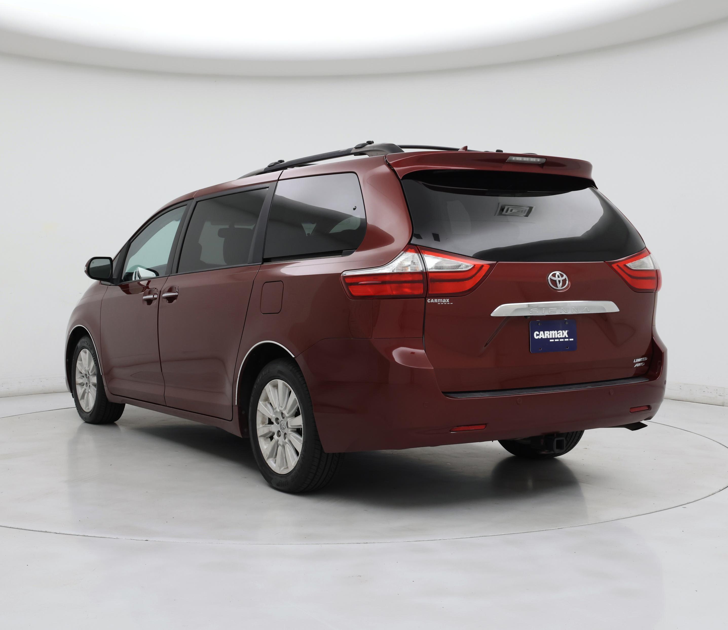 Thumbnail: 2015 Toyota Sienna - 2