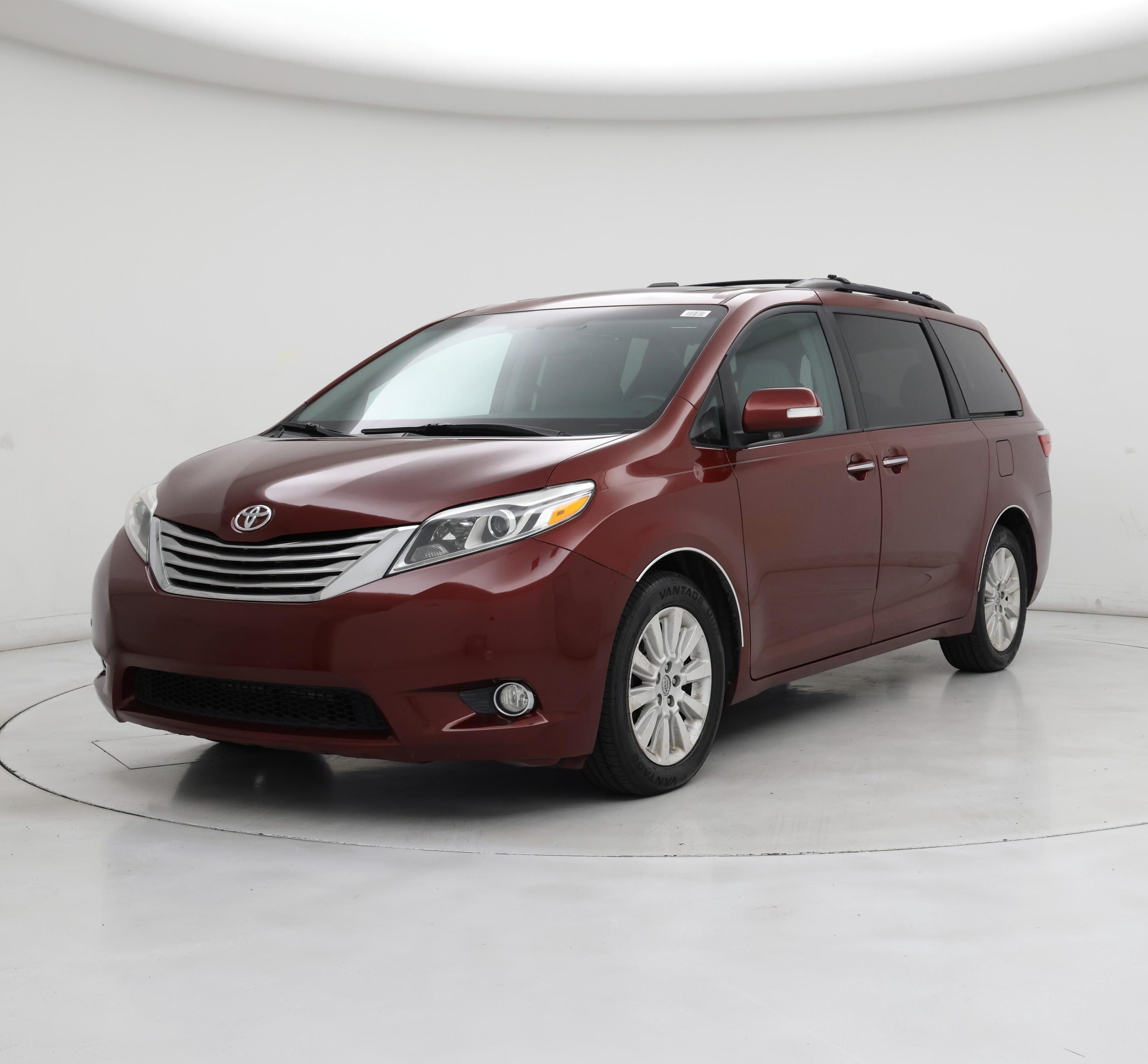 Thumbnail: 2015 Toyota Sienna - 4