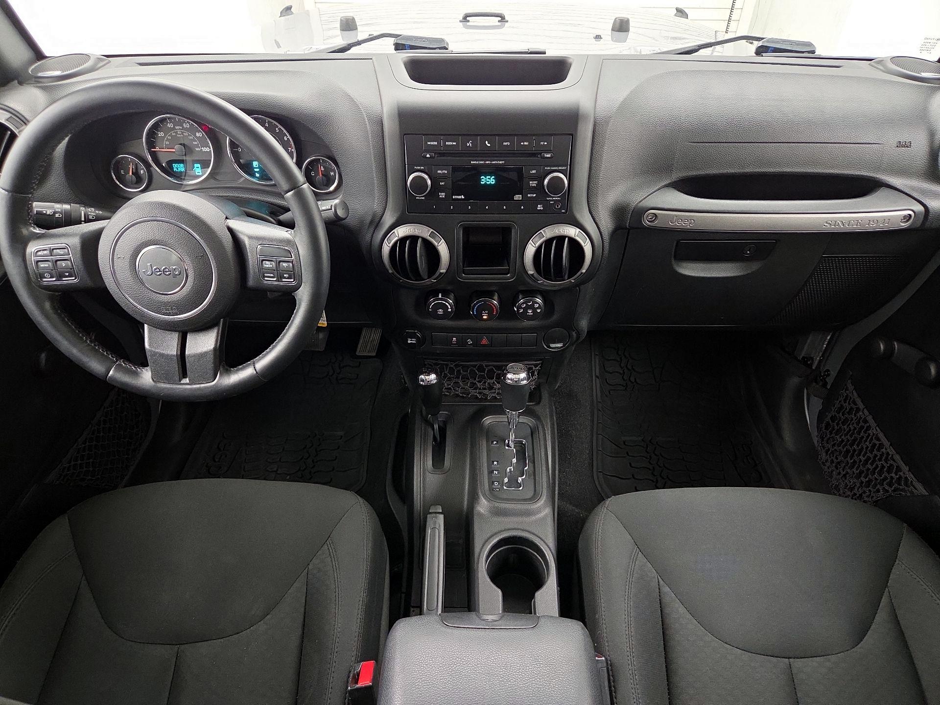Thumbnail: 2015 Jeep Wrangler - 9