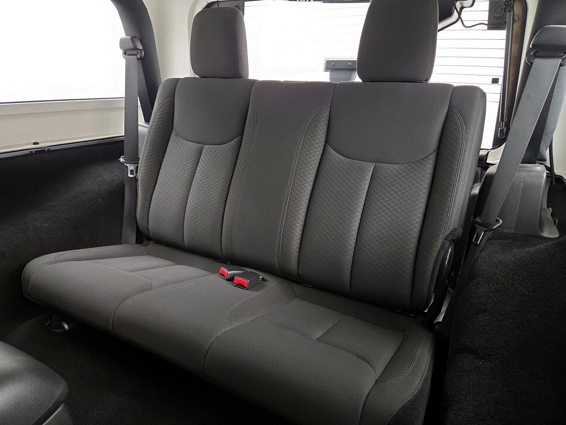 Thumbnail: 2015 Jeep Wrangler - 17