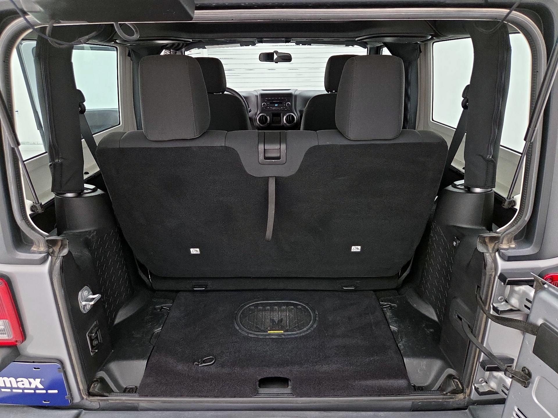 Thumbnail: 2015 Jeep Wrangler - 18