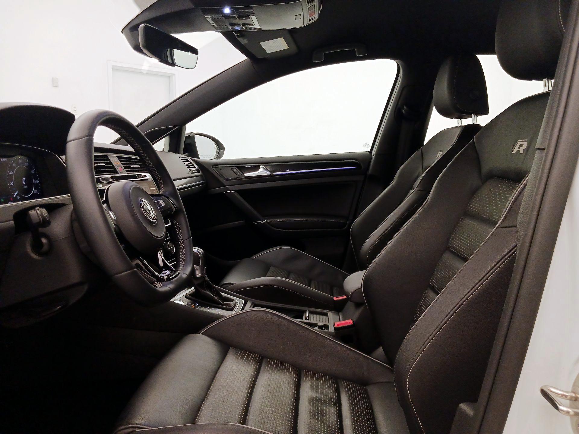 Thumbnail: 2018 Volkswagen Golf - 11