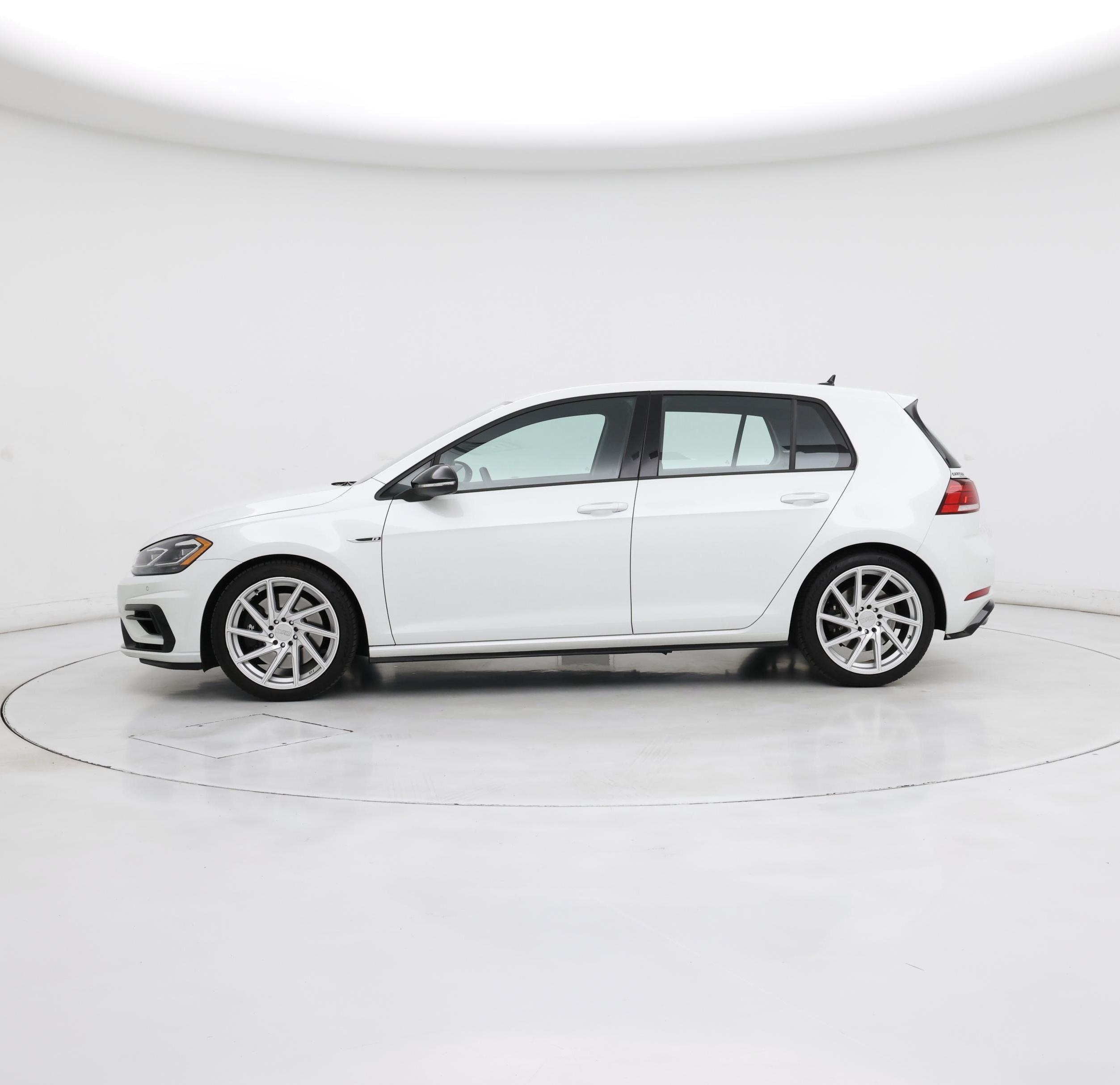 Thumbnail: 2018 Volkswagen Golf - 3