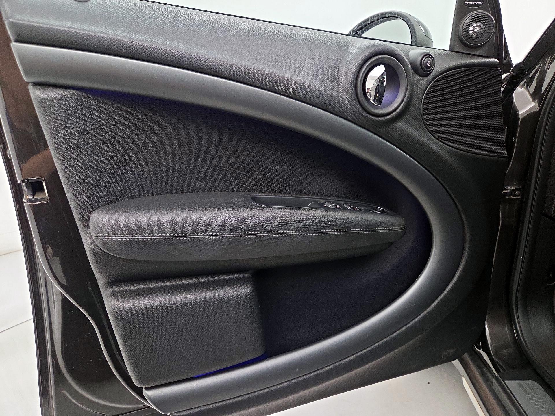 Thumbnail: 2016 MINI Cooper Countryman - 12