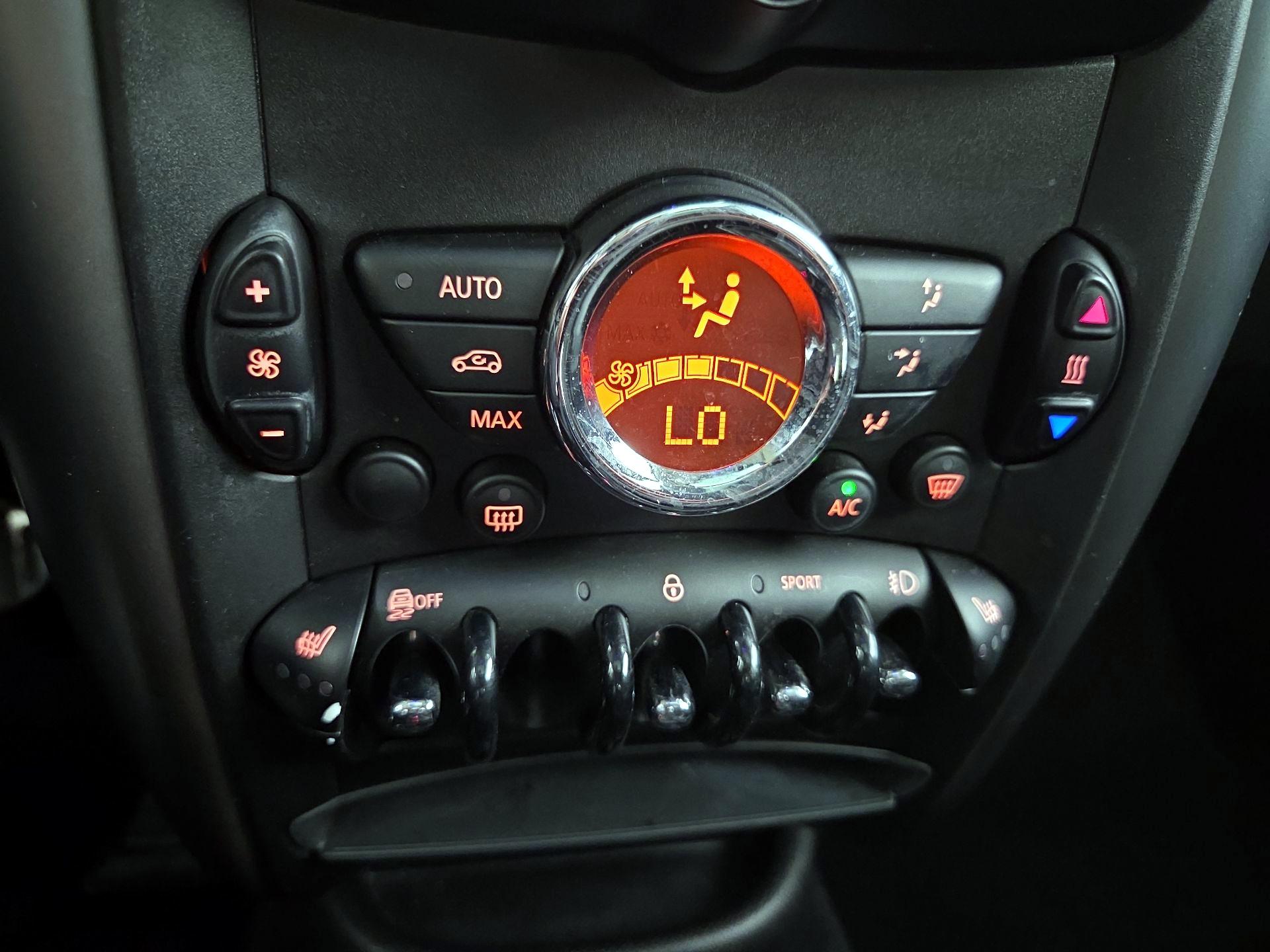 Thumbnail: 2016 MINI Cooper Countryman - 14