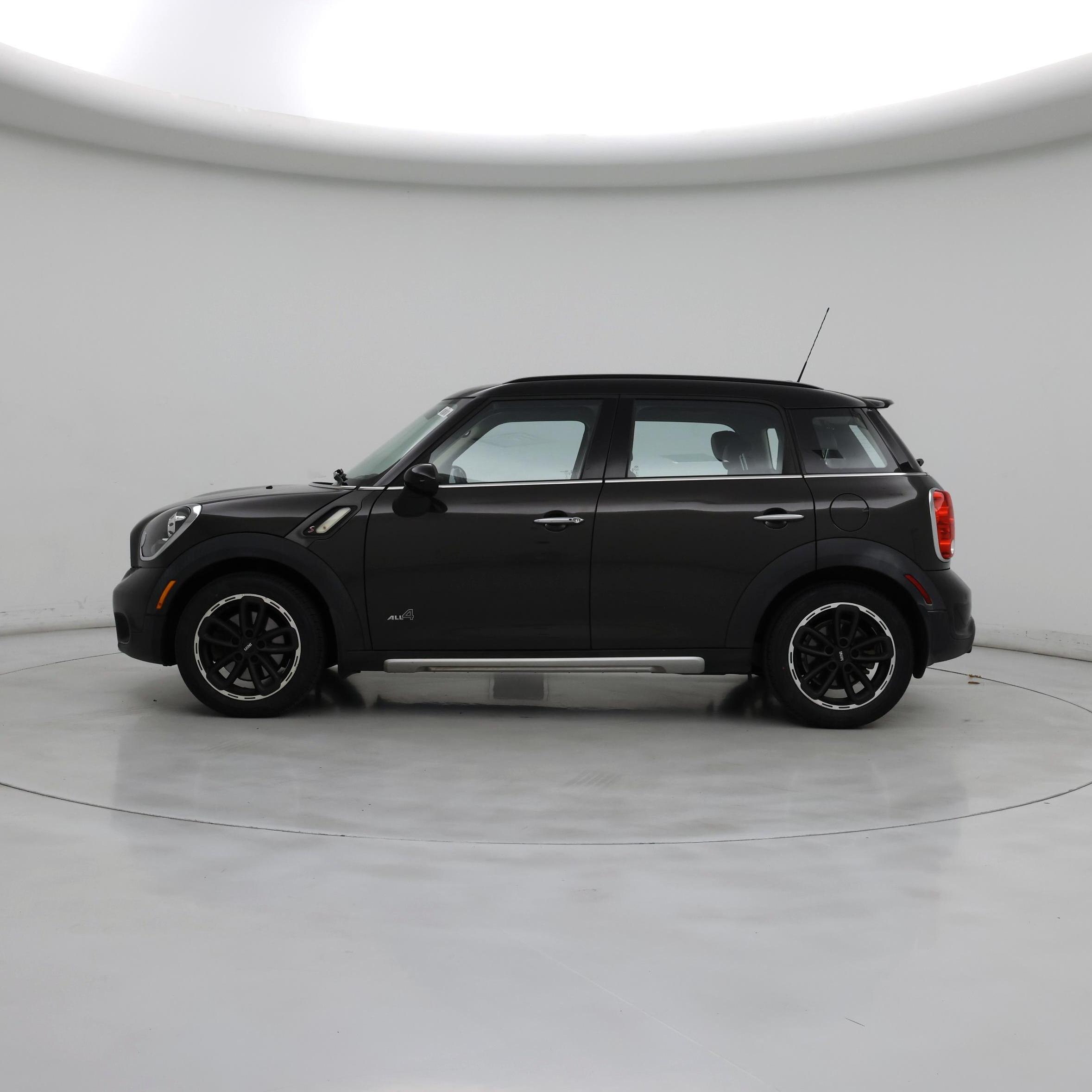 Thumbnail: 2016 MINI Cooper Countryman - 3