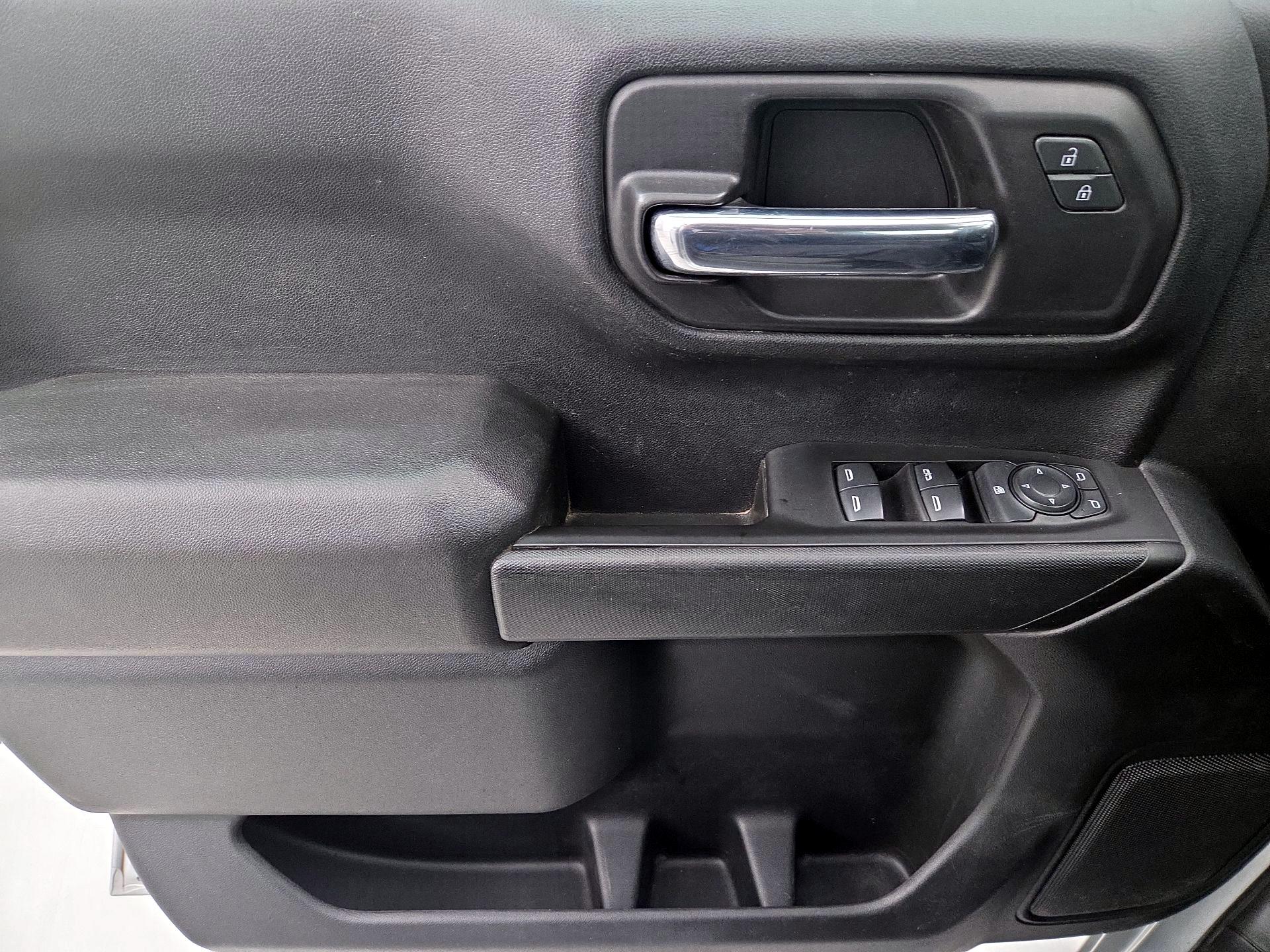 Thumbnail: 2020 Chevrolet Silverado 1500 - 12